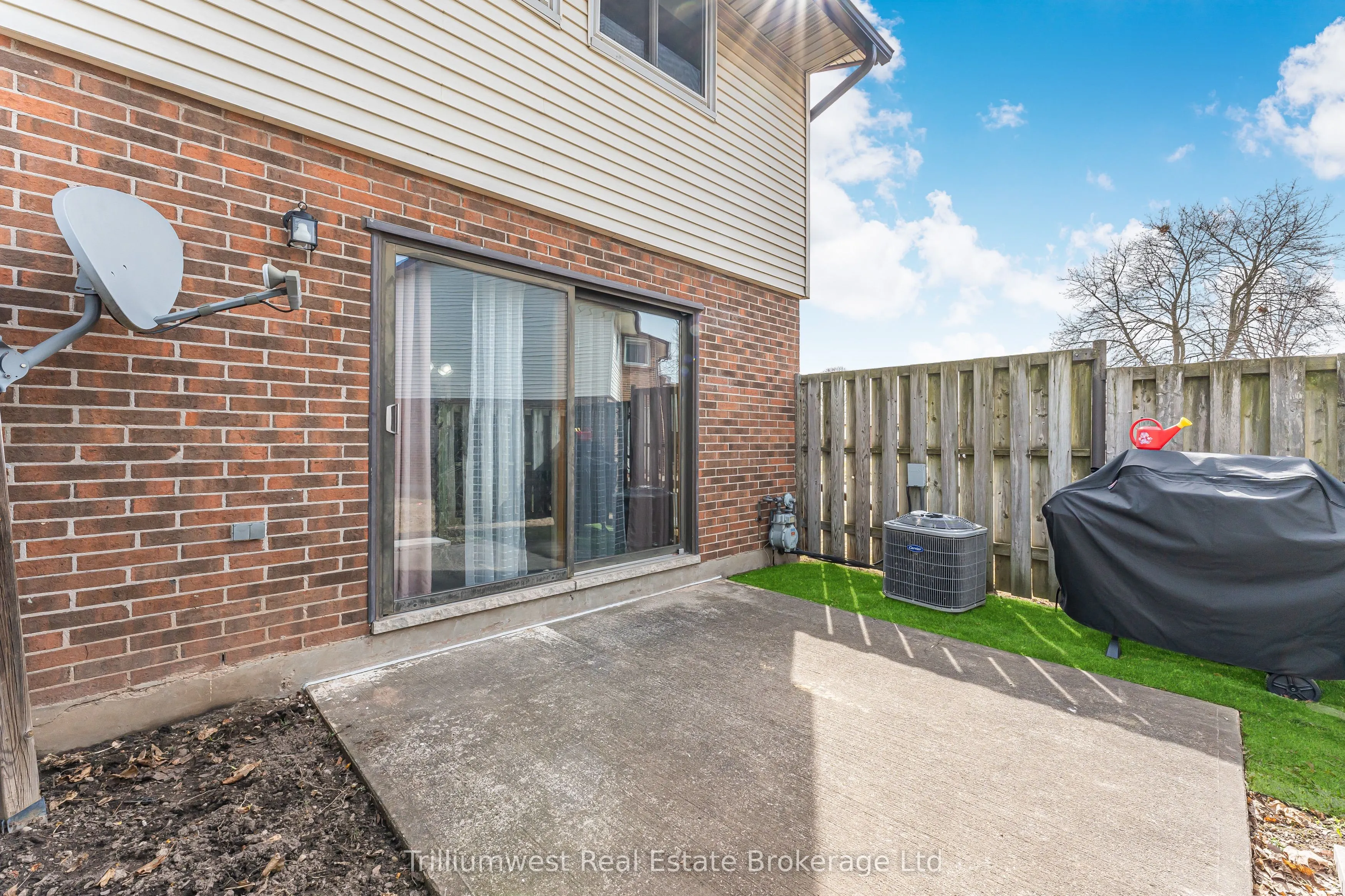 5982 Dunn Street, #8