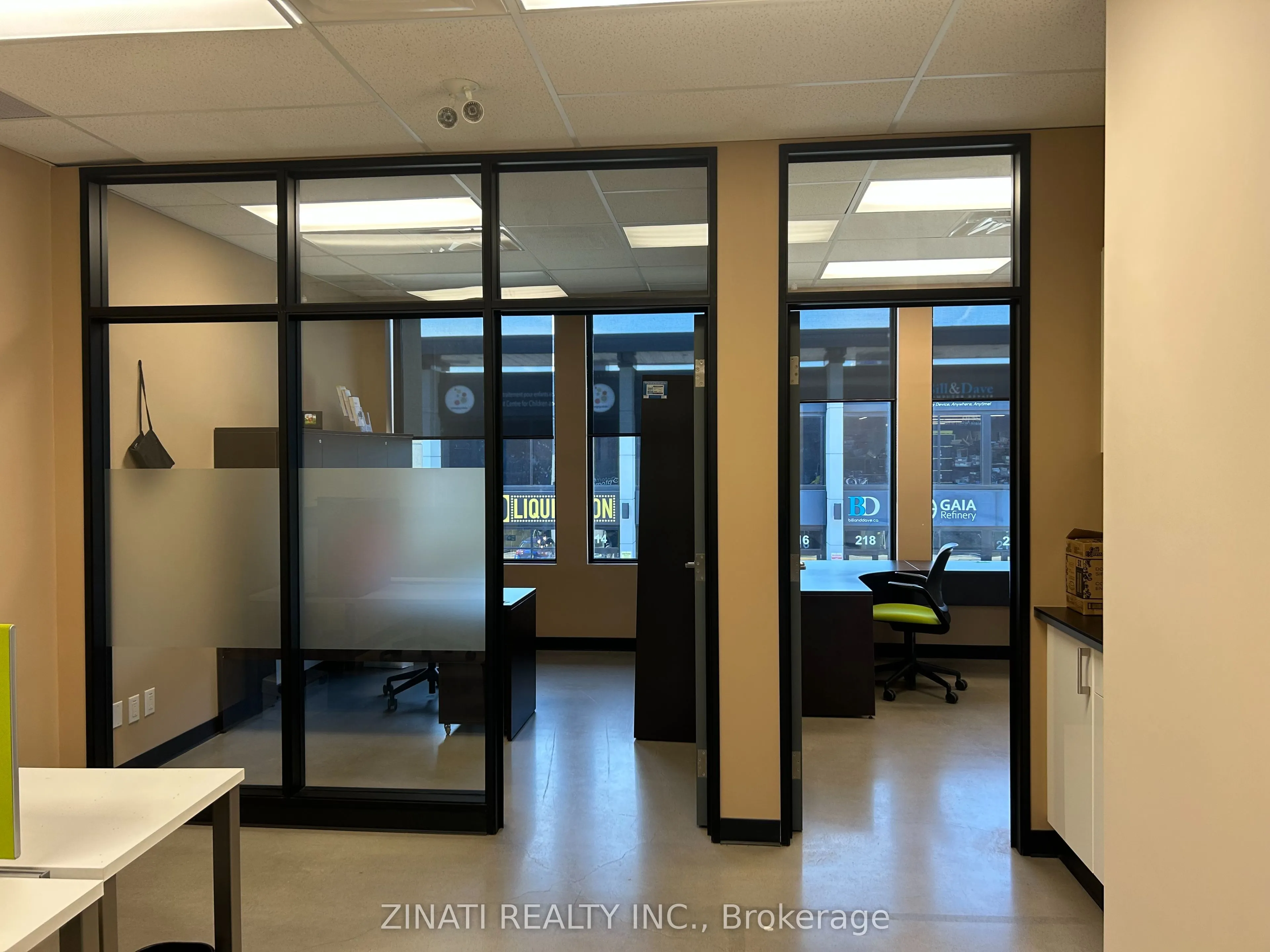 2310 St. Laurent Boulevard, #316-320