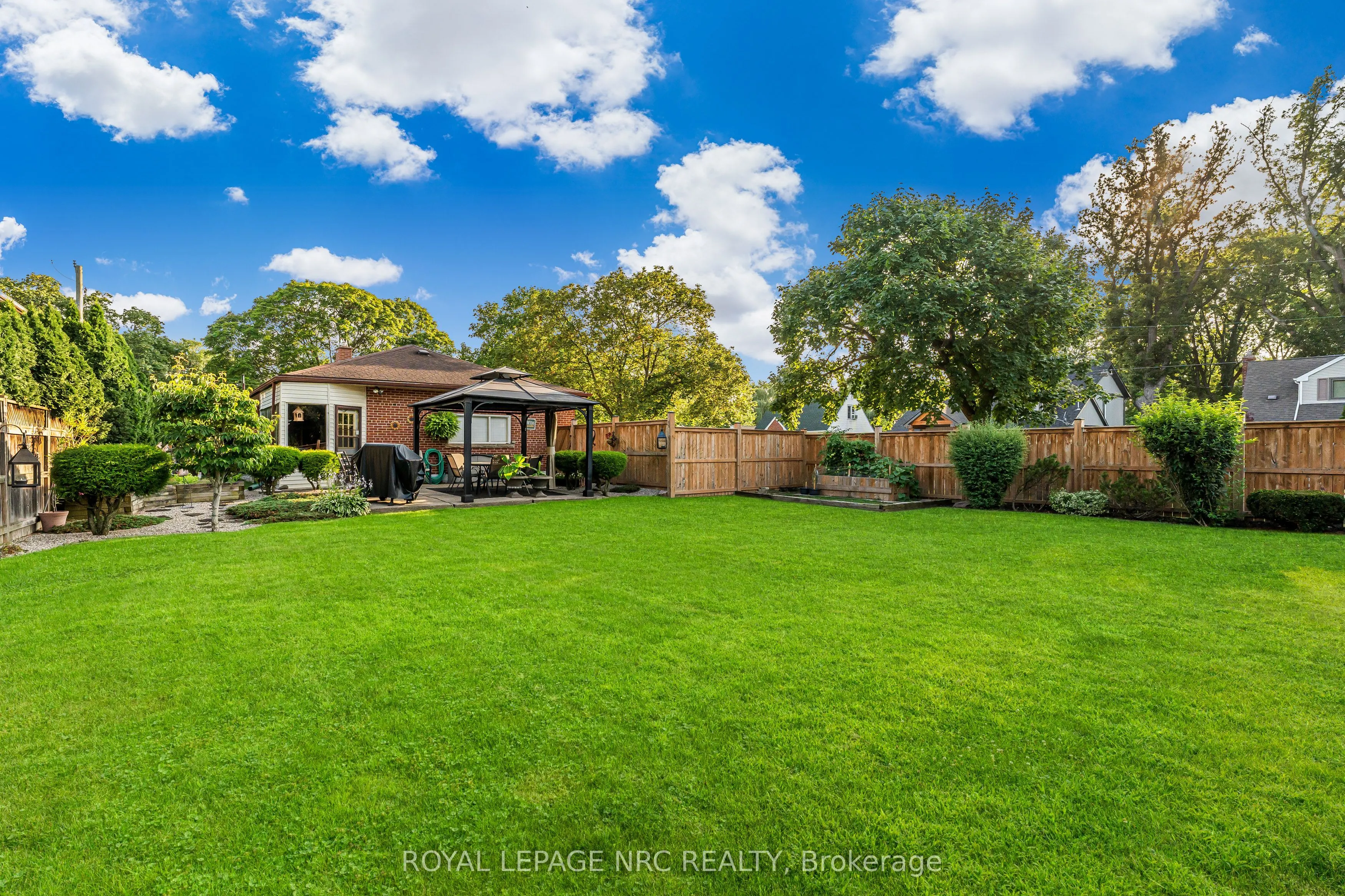6 Maplewood Drive