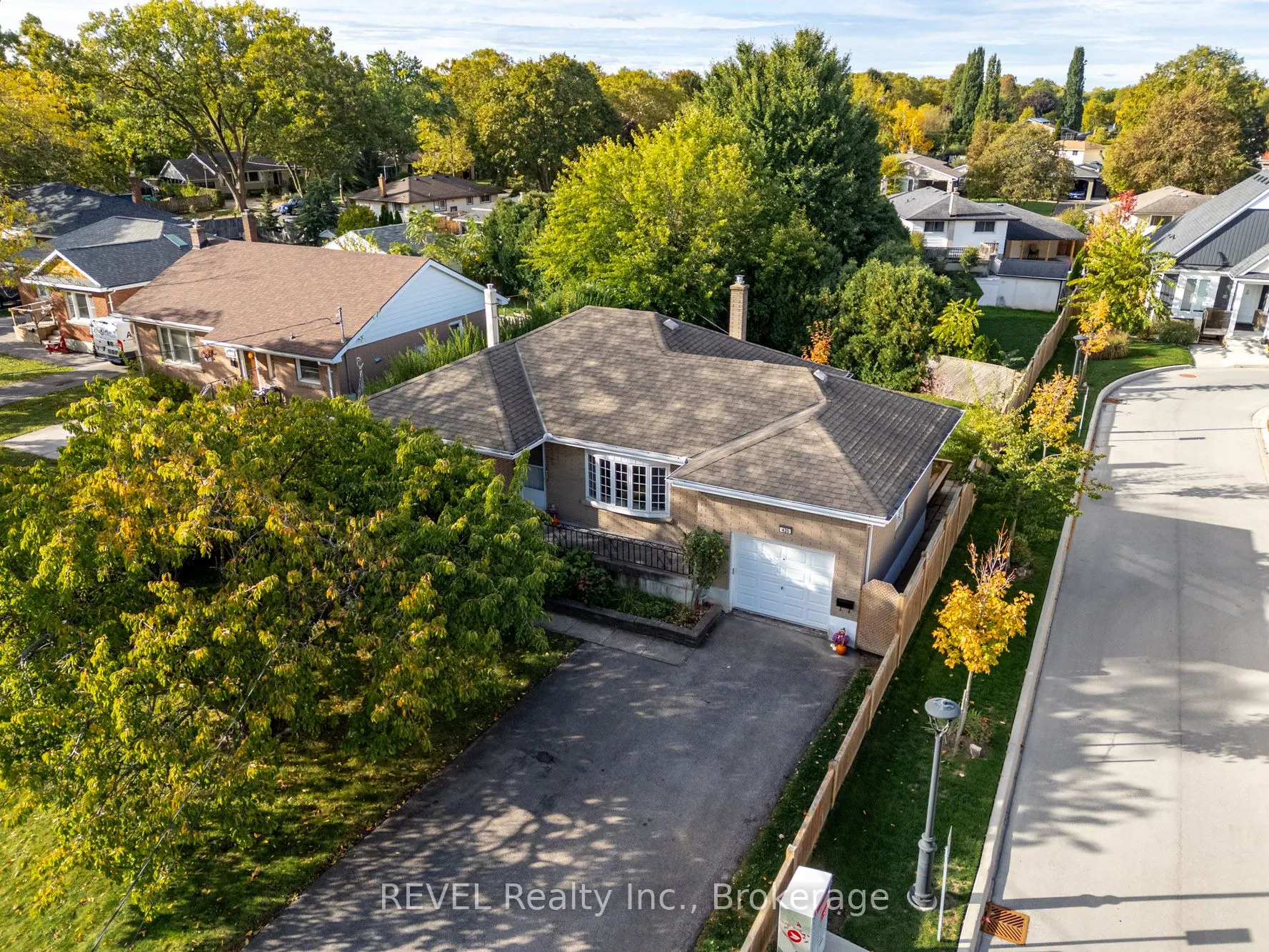 425 Geneva Street