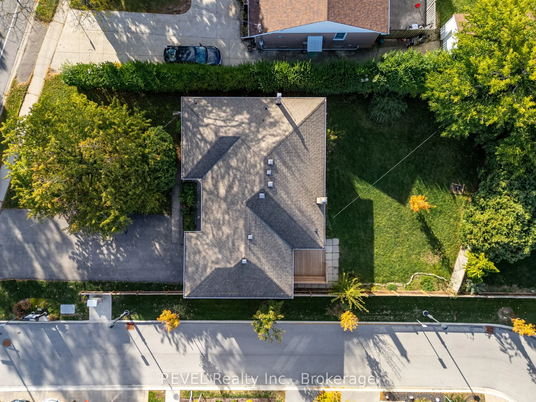 425 Geneva Street