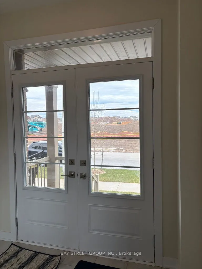 215 Aviron Crescent