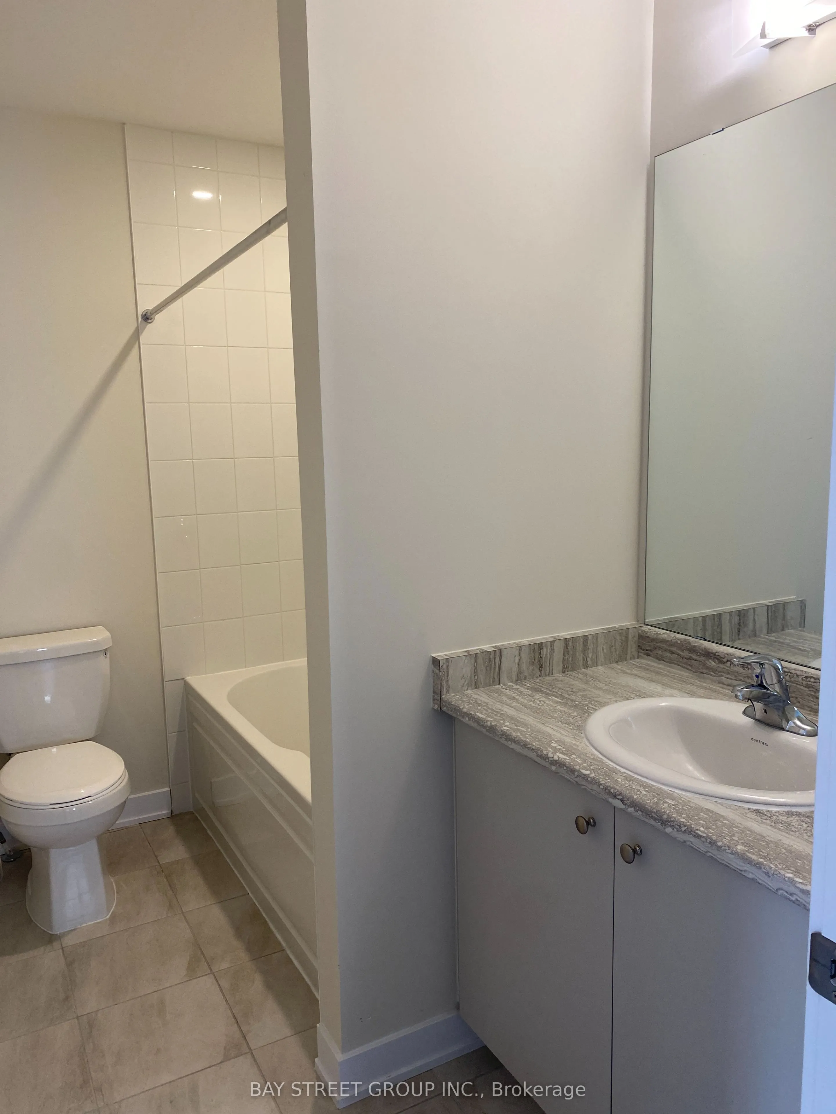 215 Aviron Crescent