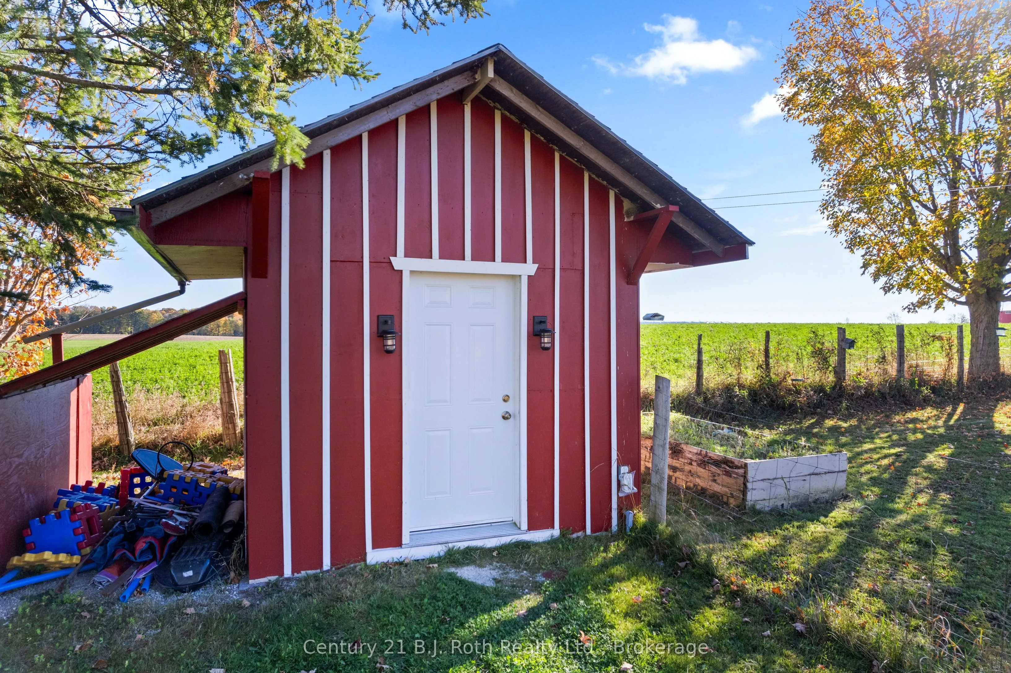 21388 GREY RD 16