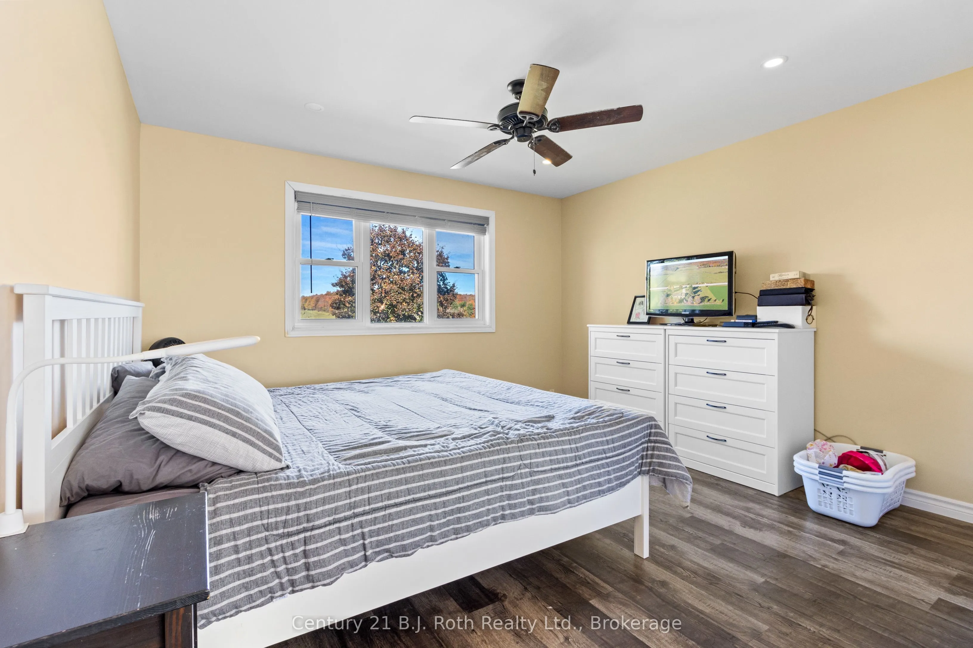 21388 GREY RD 16