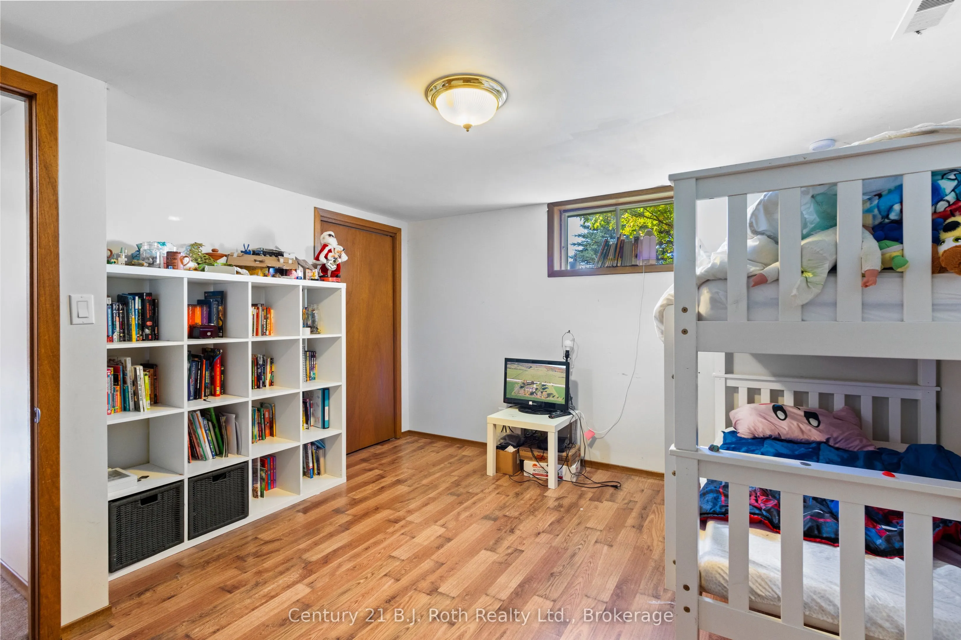 21388 GREY RD 16
