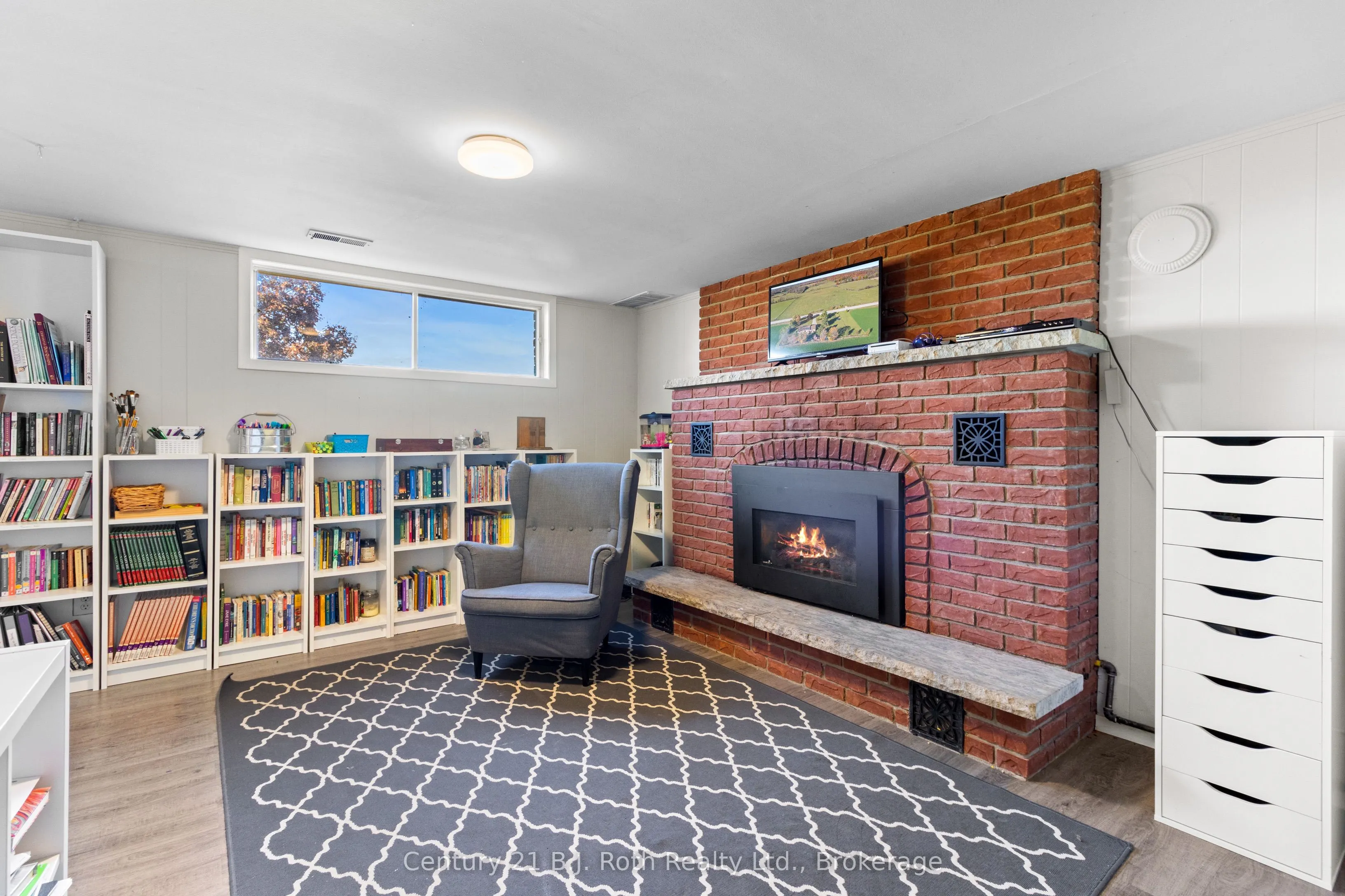 21388 GREY RD 16