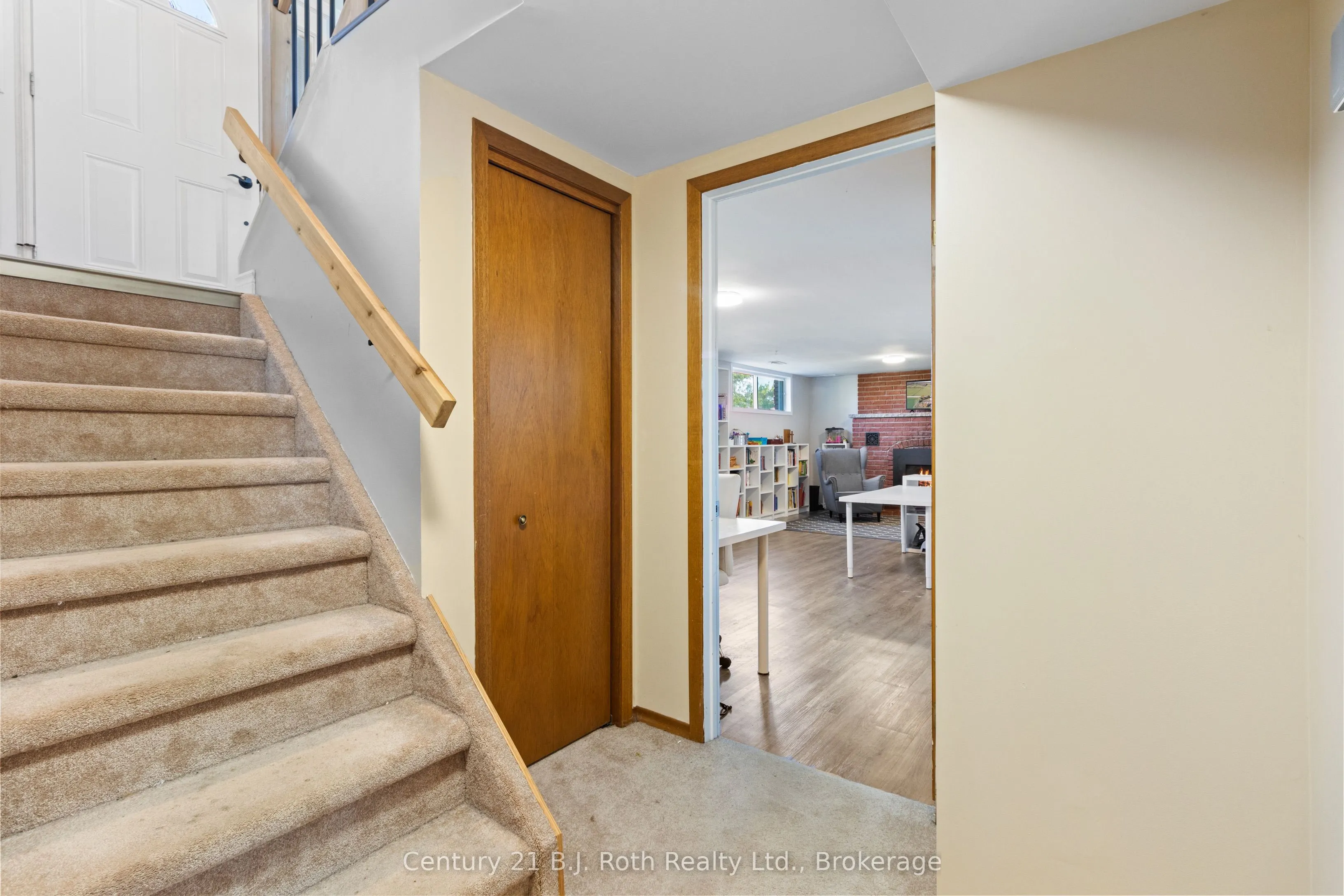 21388 GREY RD 16