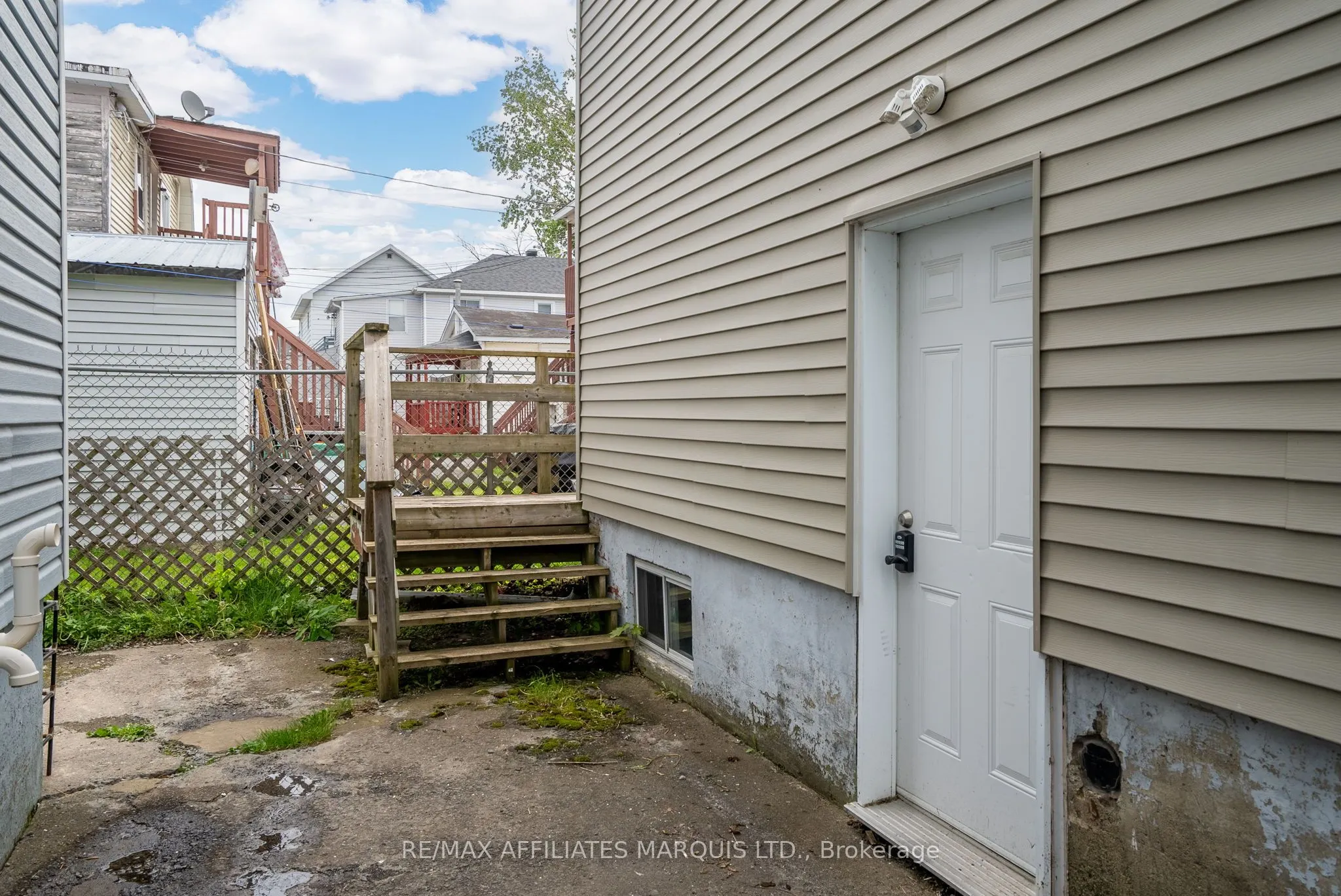 303 Guy Street