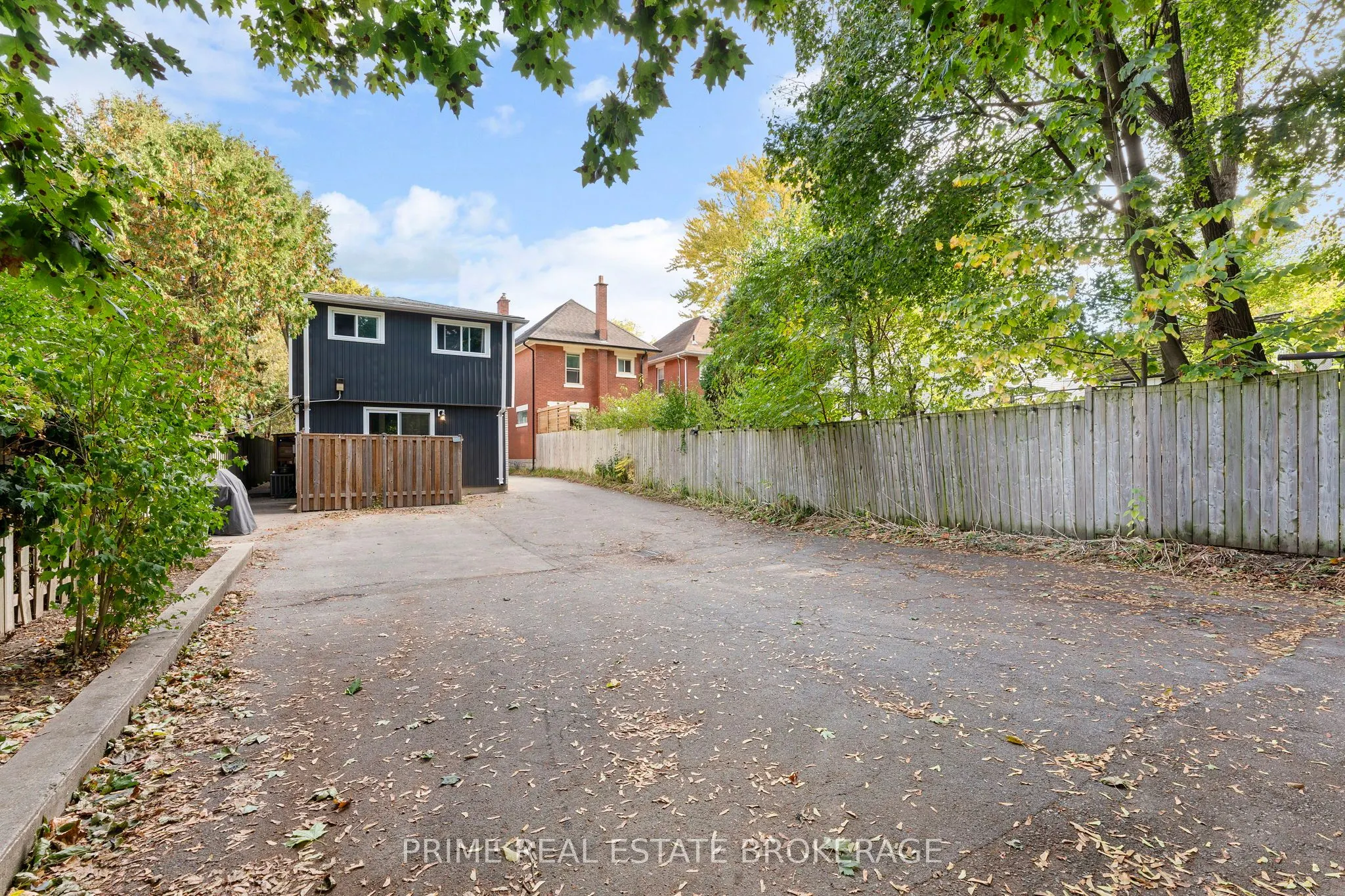 583 Maitland Street