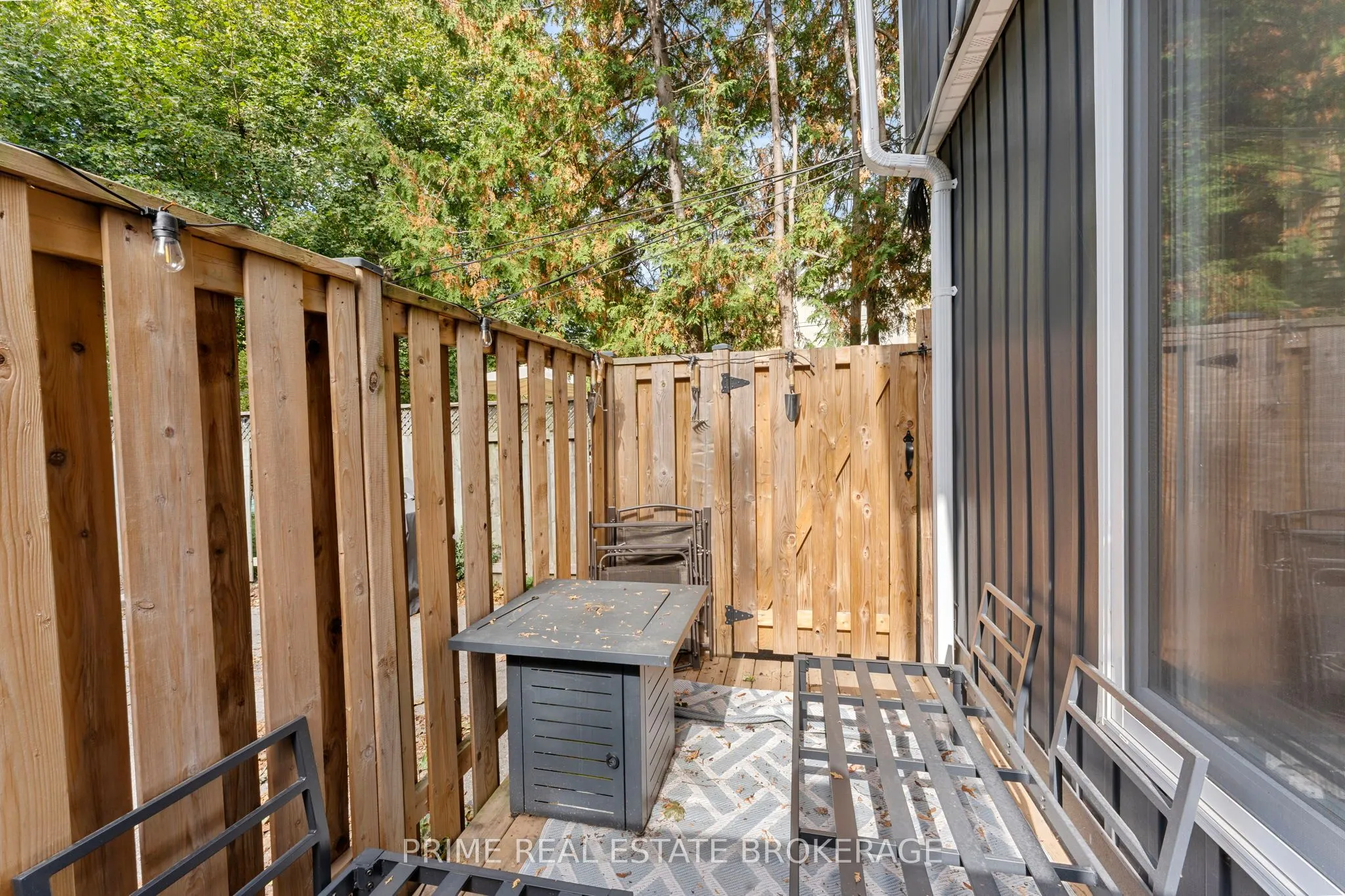 583 Maitland Street