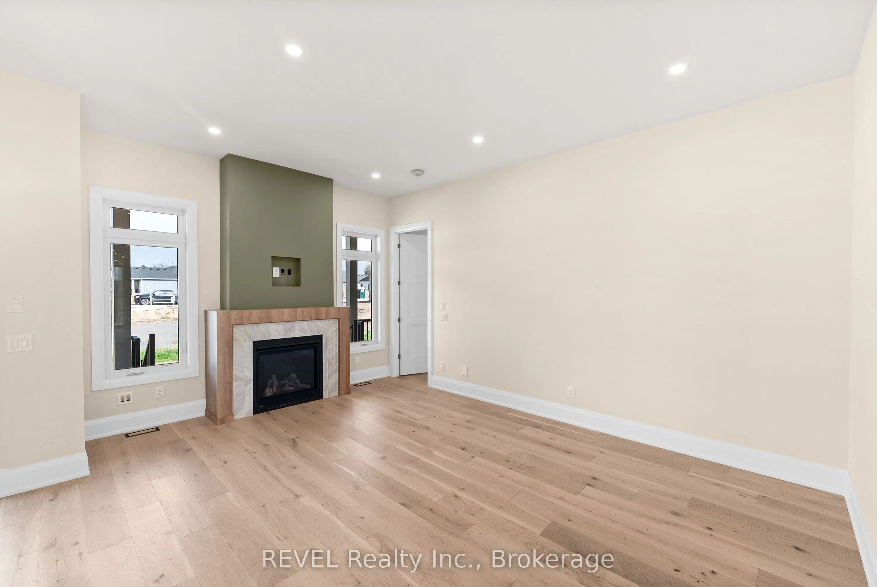 15 Oakley Drive