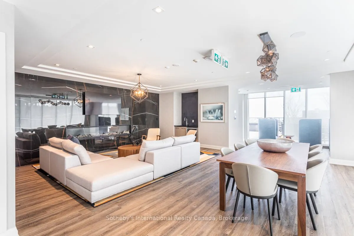 212 King William Street, #308