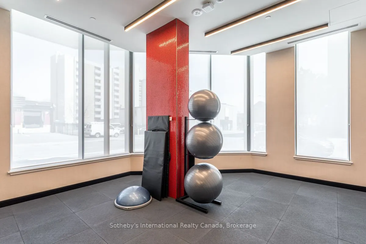 212 King William Street, #308