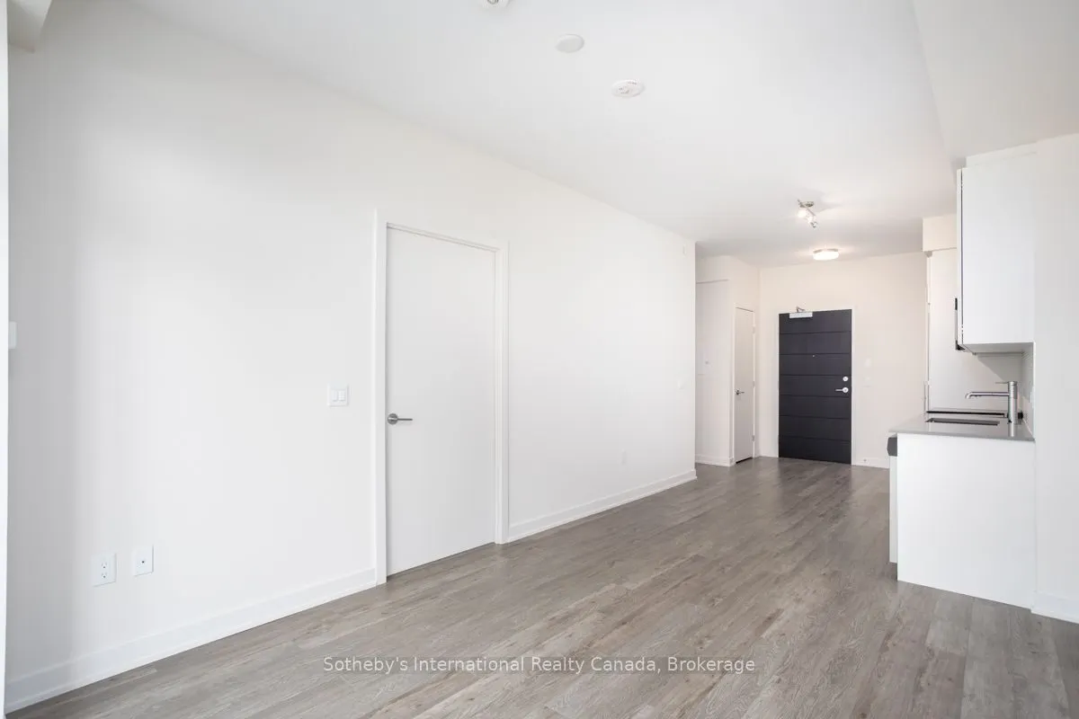 212 King William Street, #308