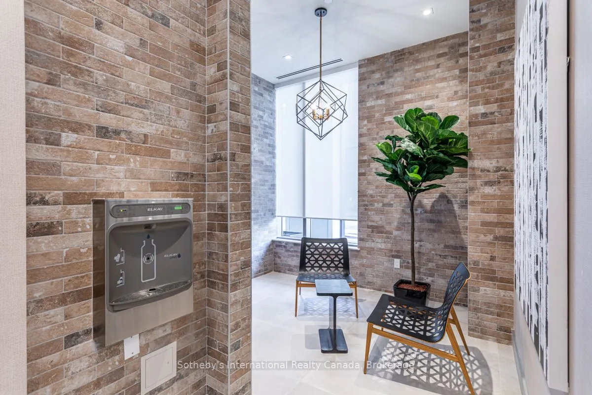 212 King William Street, #308