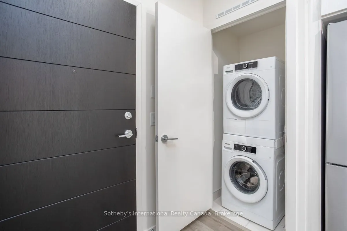 212 King William Street, #308