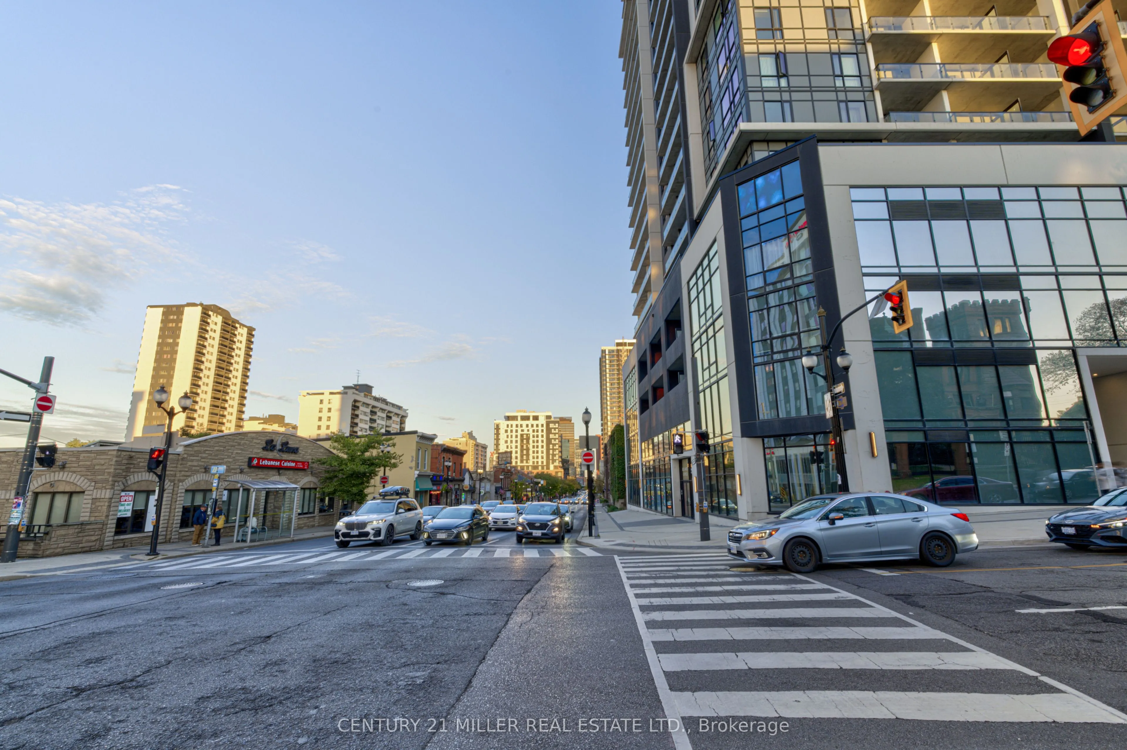 15 Queen . Street S, #1009