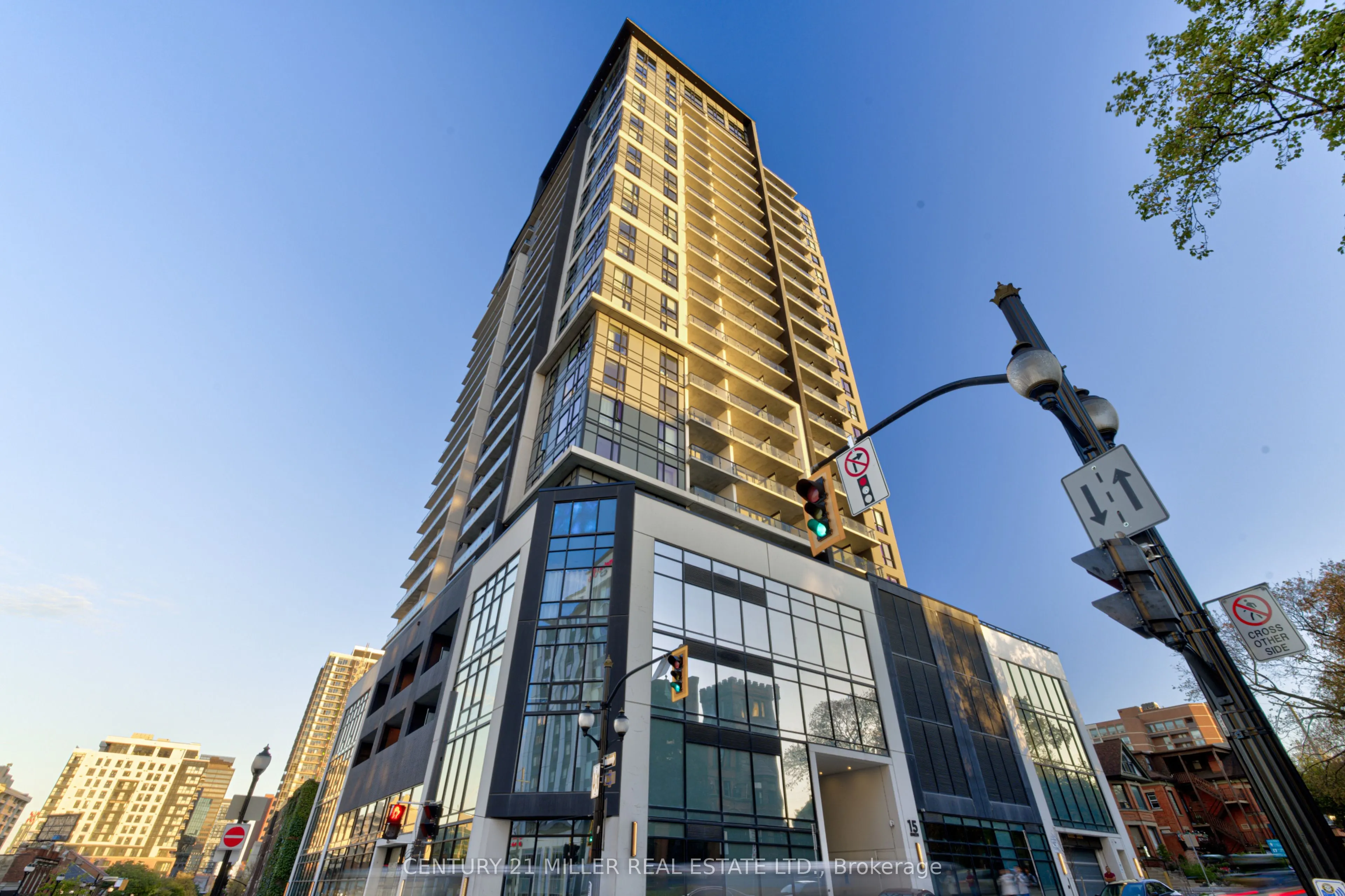 15 Queen . Street S, #1009
