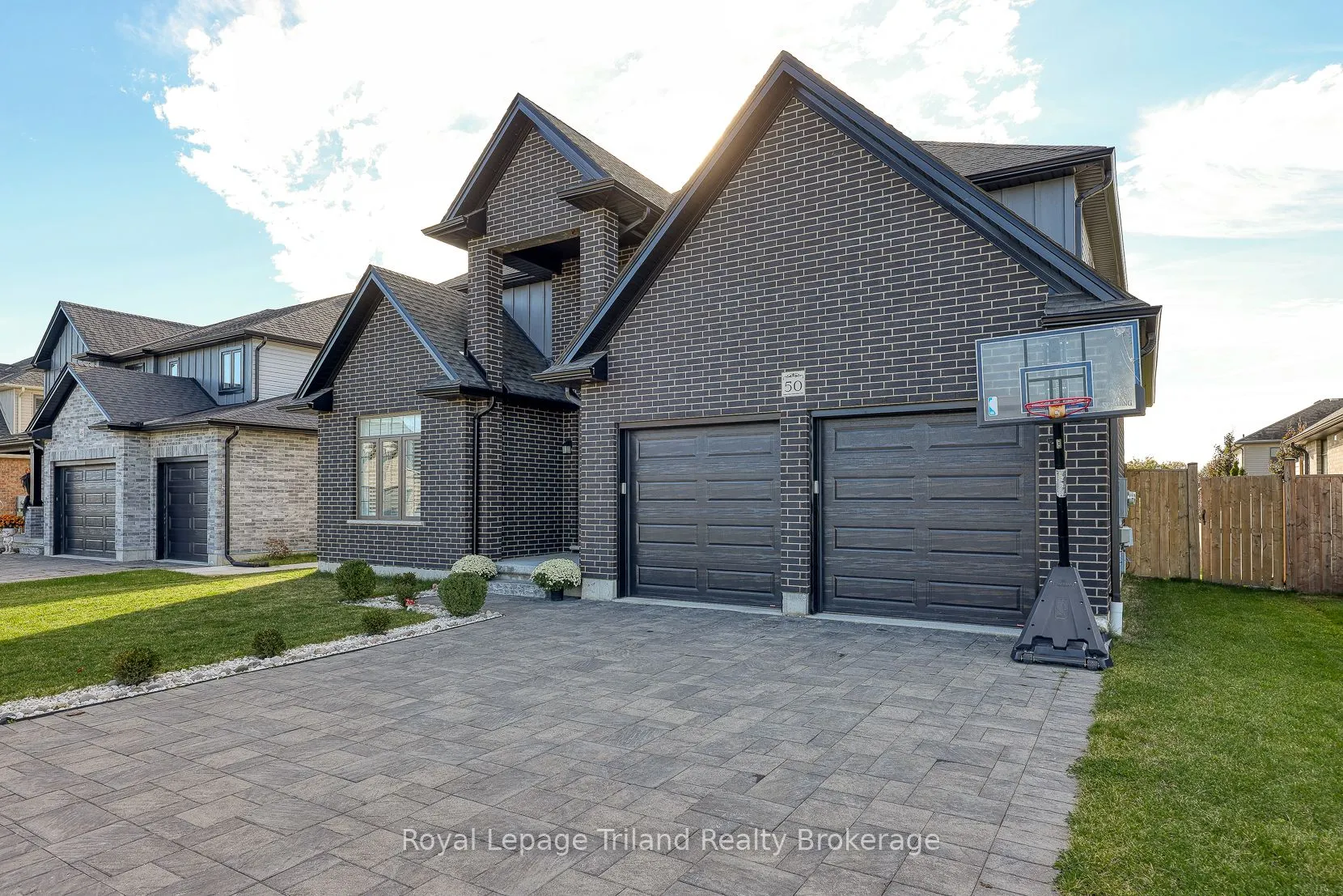 50 Thames Springs Crescent