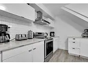 10-105 ANDOVER Drive, #5