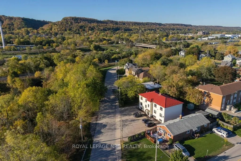 389 Elizabeth Street, #Unit 5