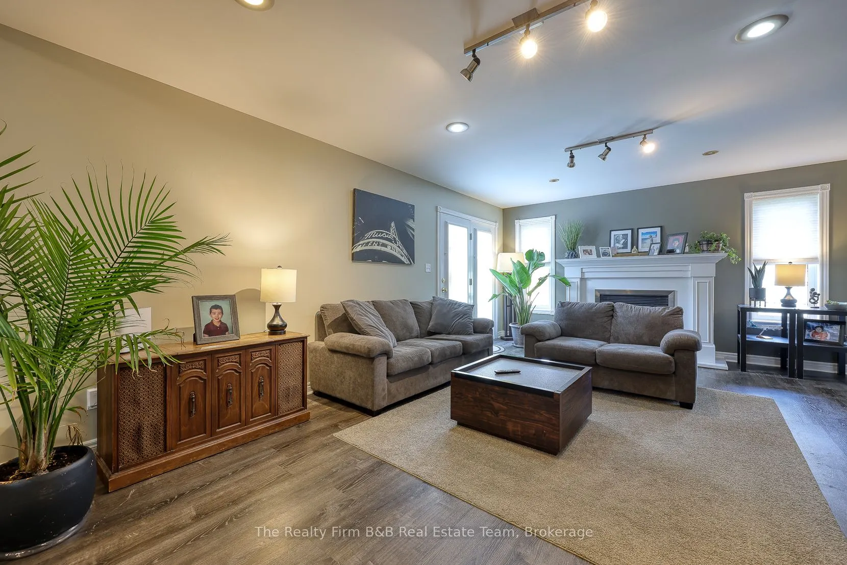 35 Blue Jay Boulevard