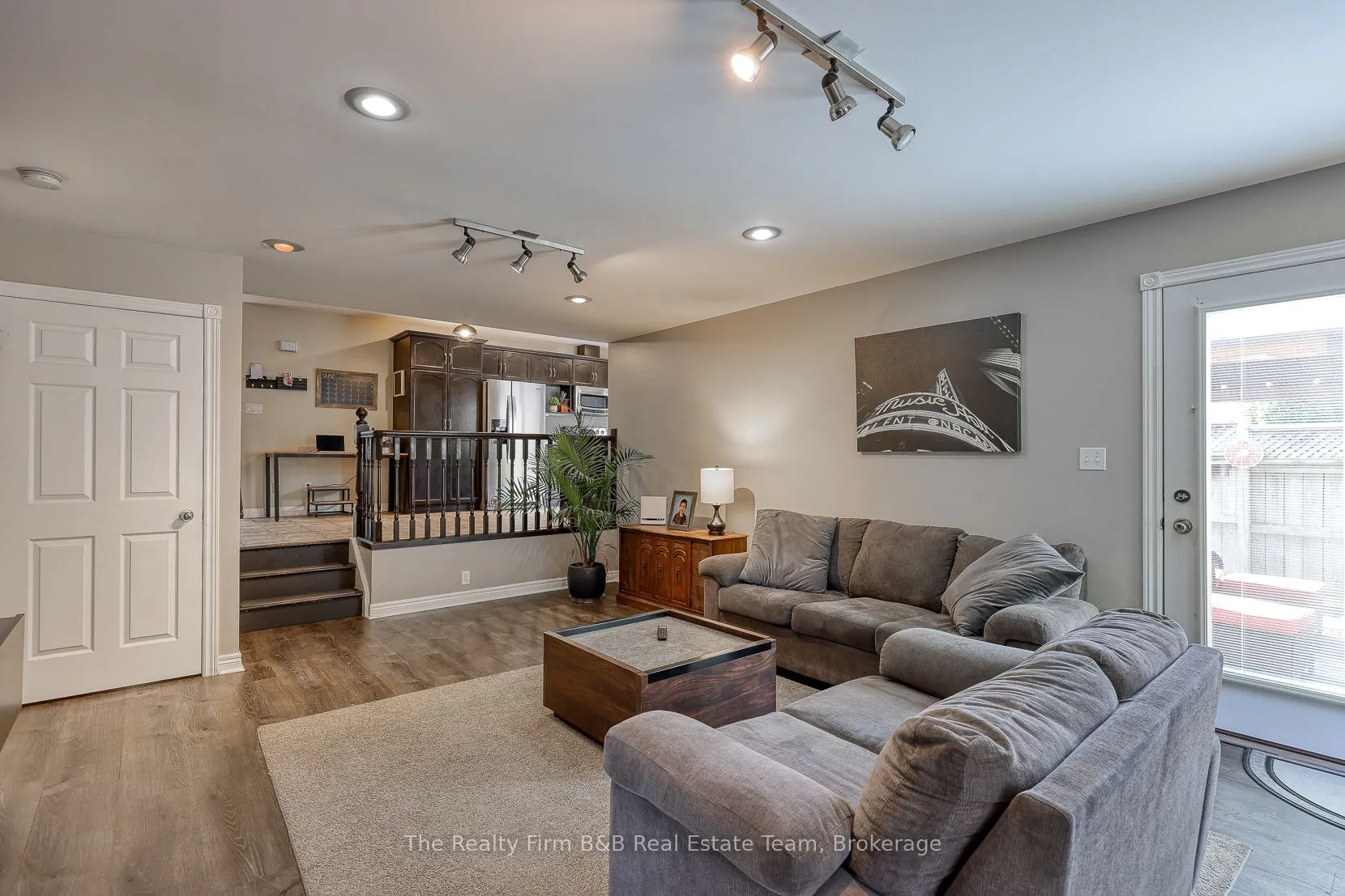 35 Blue Jay Boulevard
