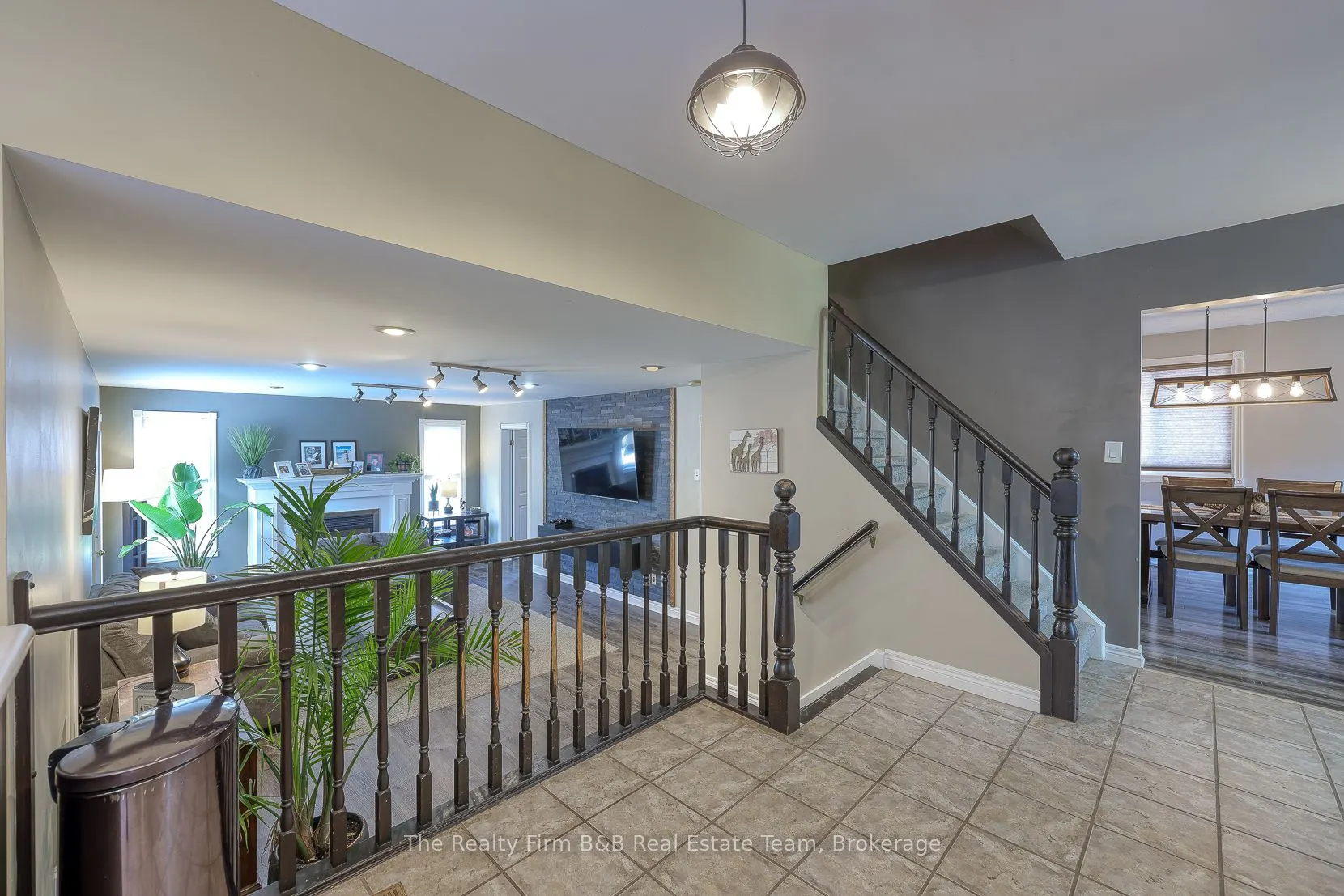 35 Blue Jay Boulevard