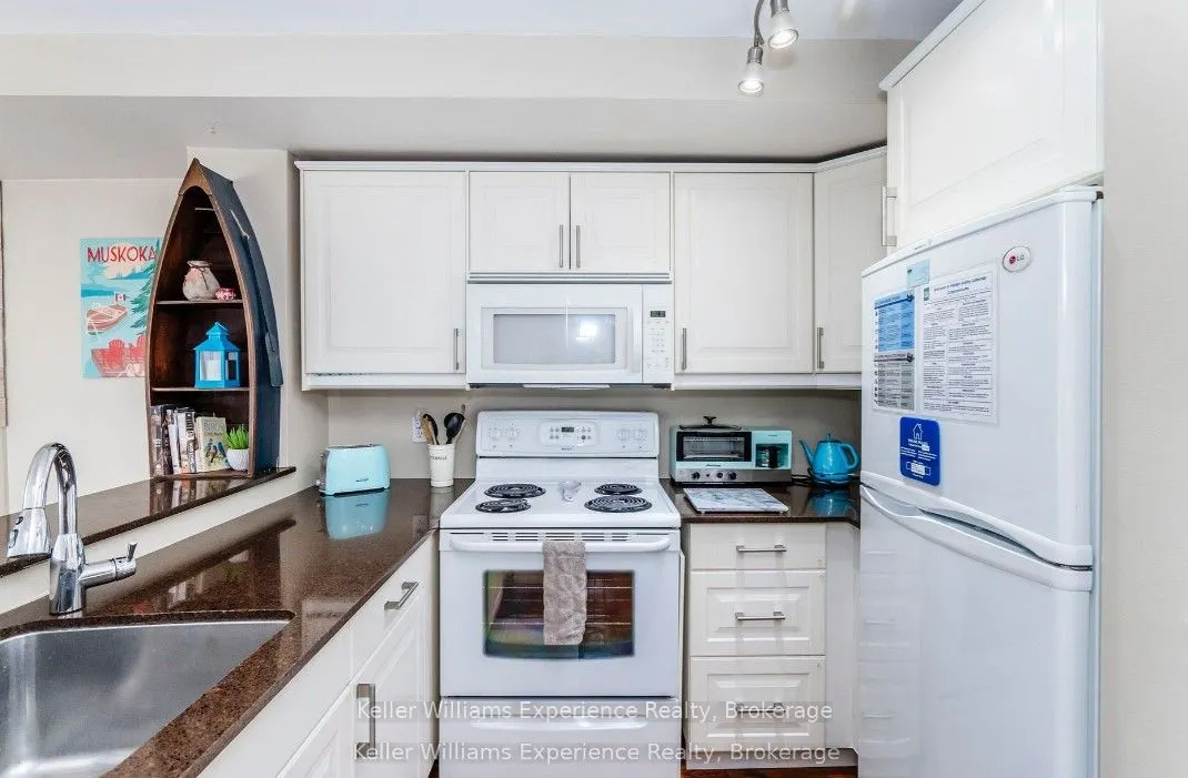 27 Turner Drive, #14