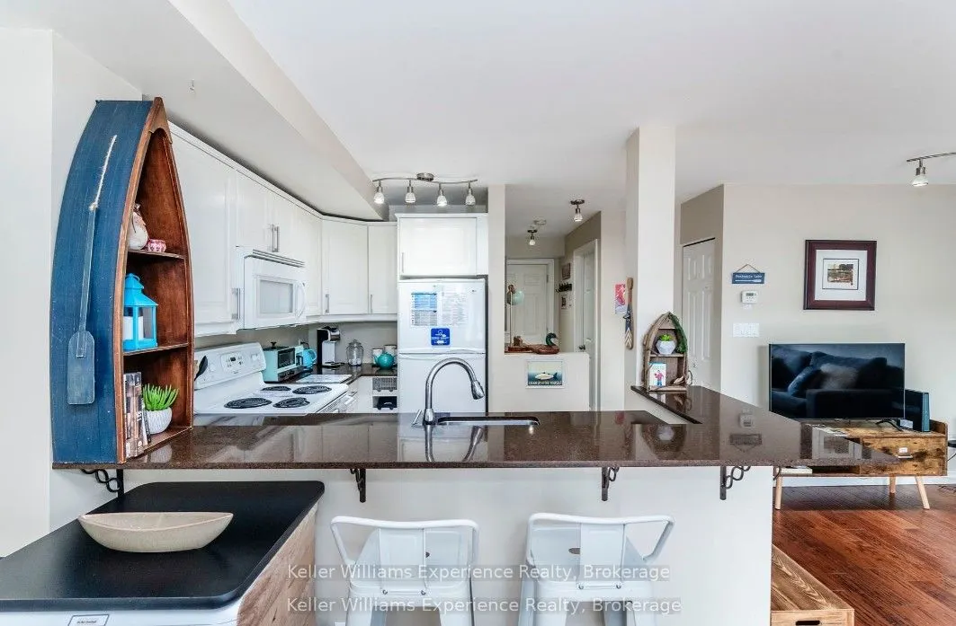 27 Turner Drive, #14