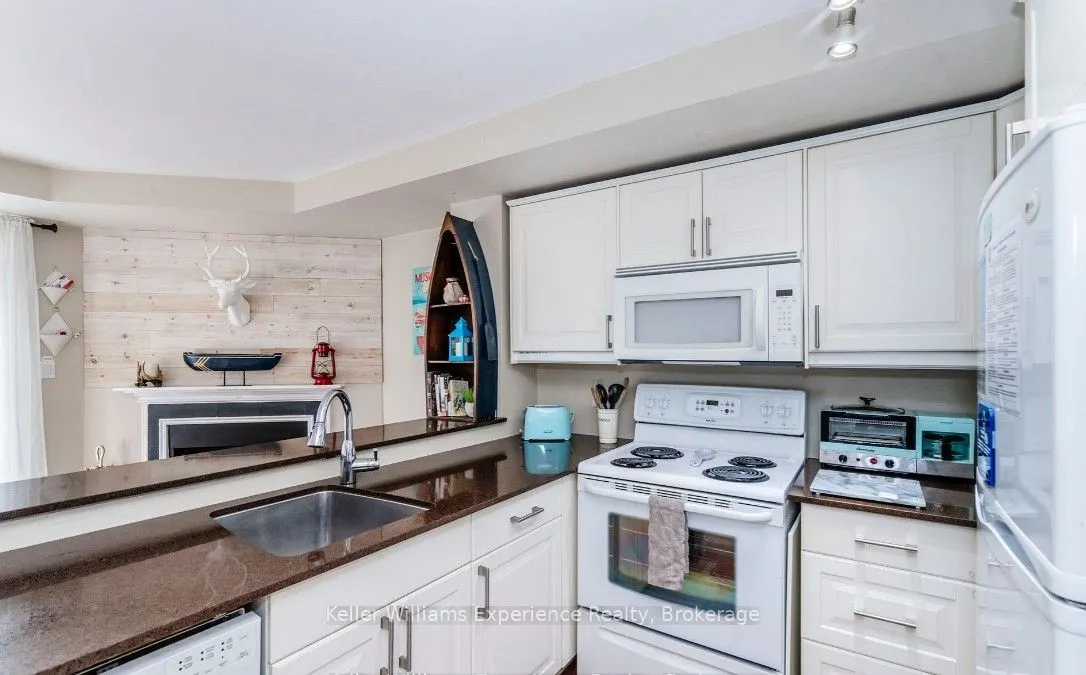 27 Turner Drive, #14