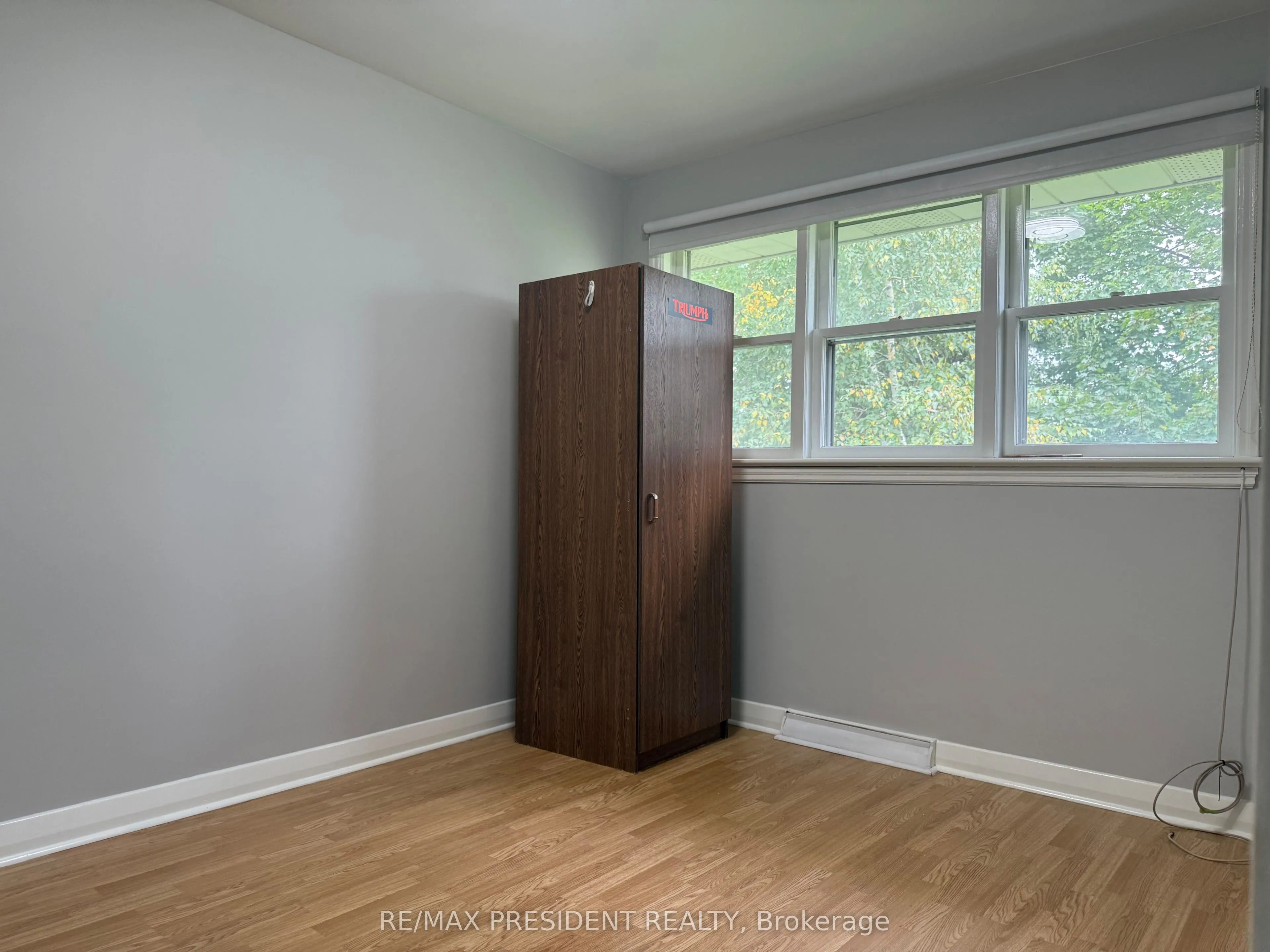115 GOLDEN Boulevard
