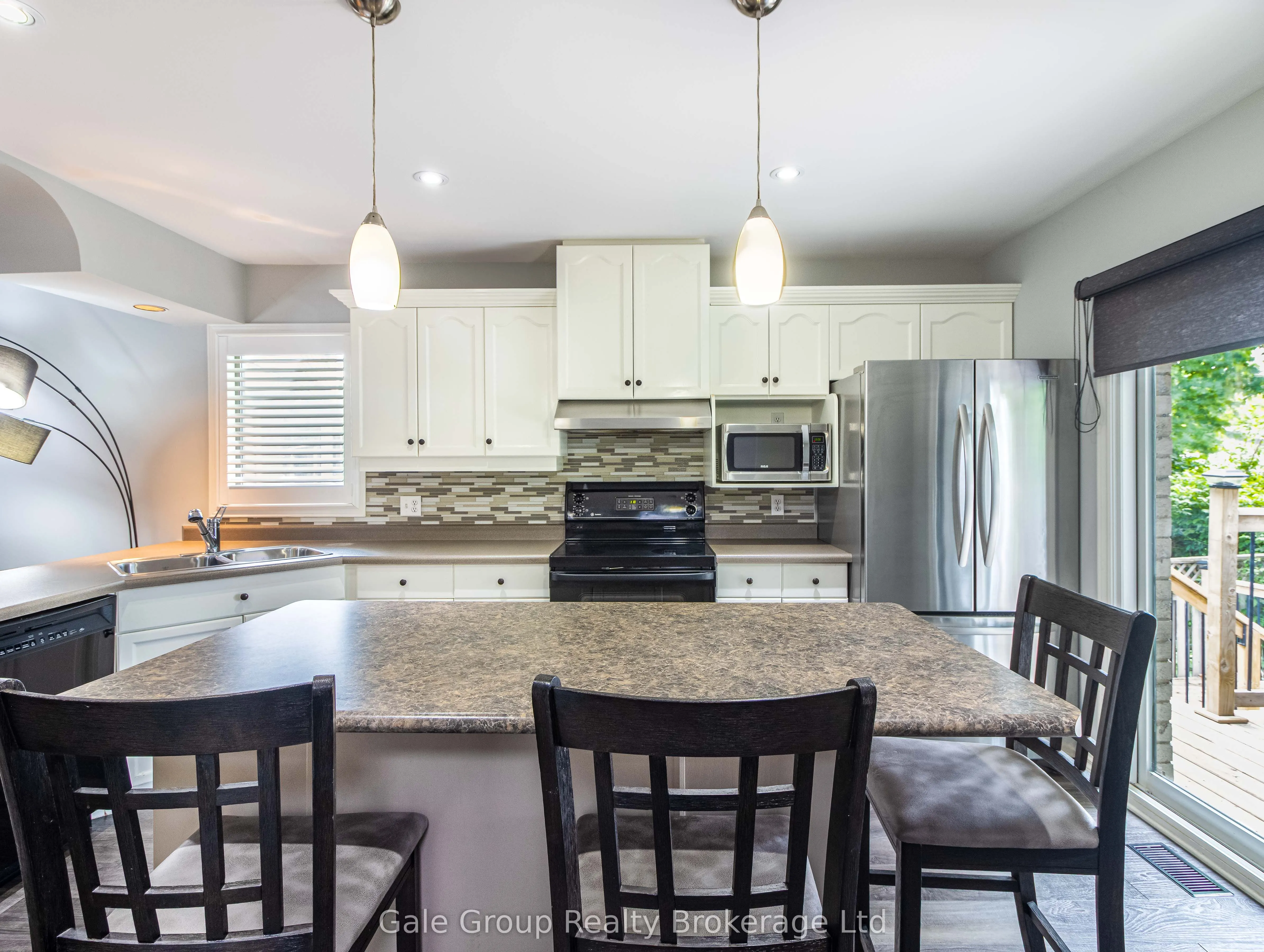 55 Sioux Crescent