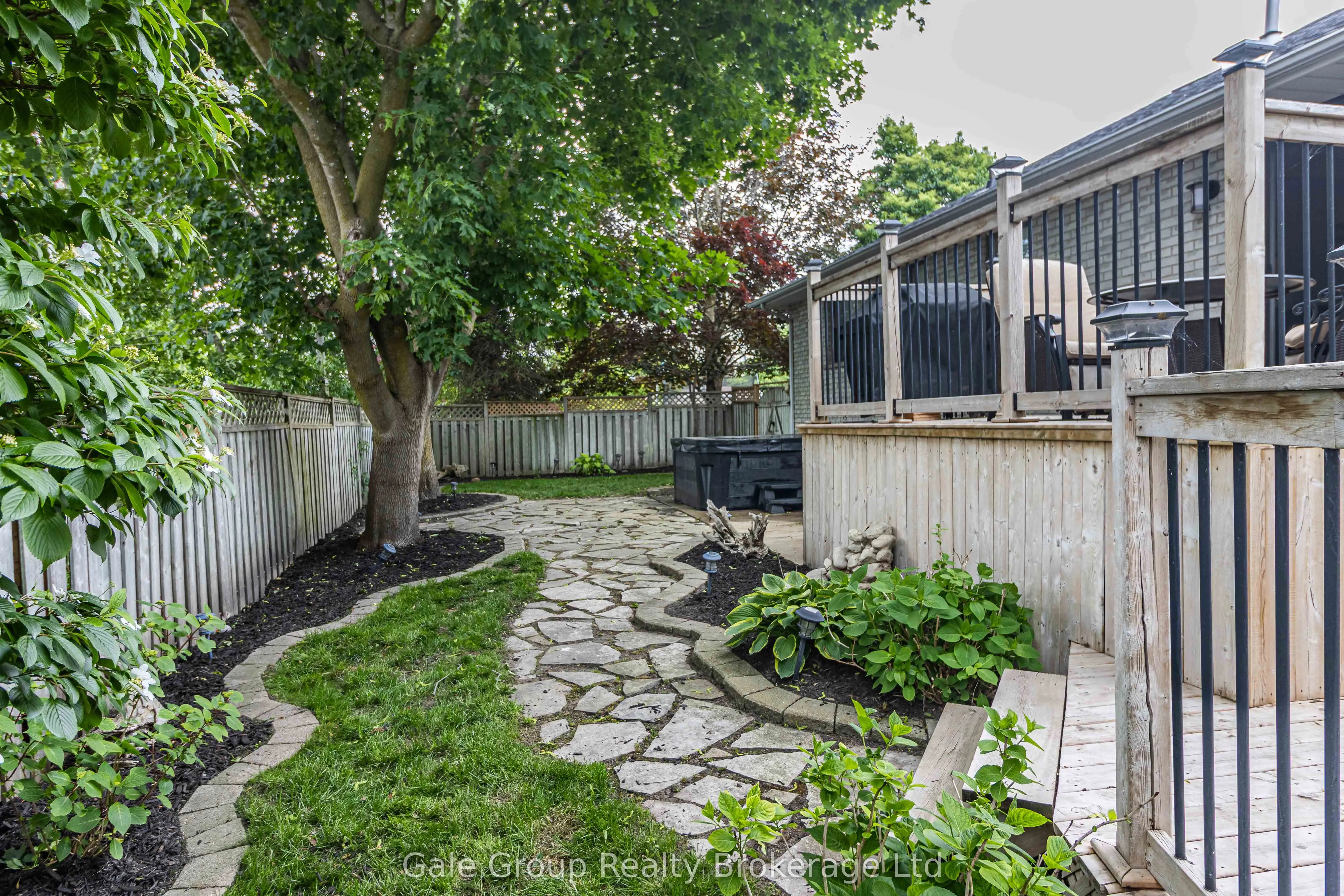 55 Sioux Crescent