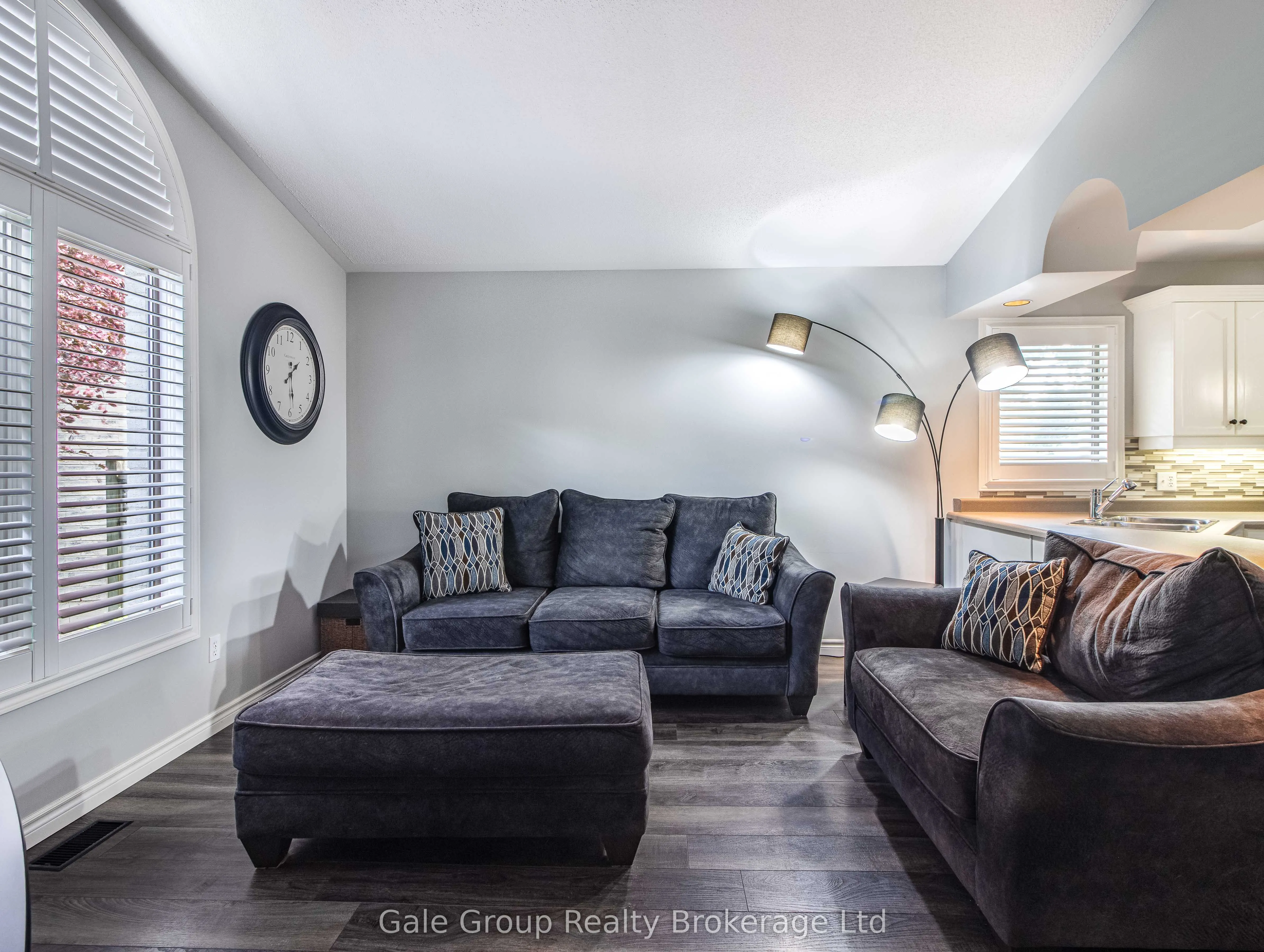 55 Sioux Crescent