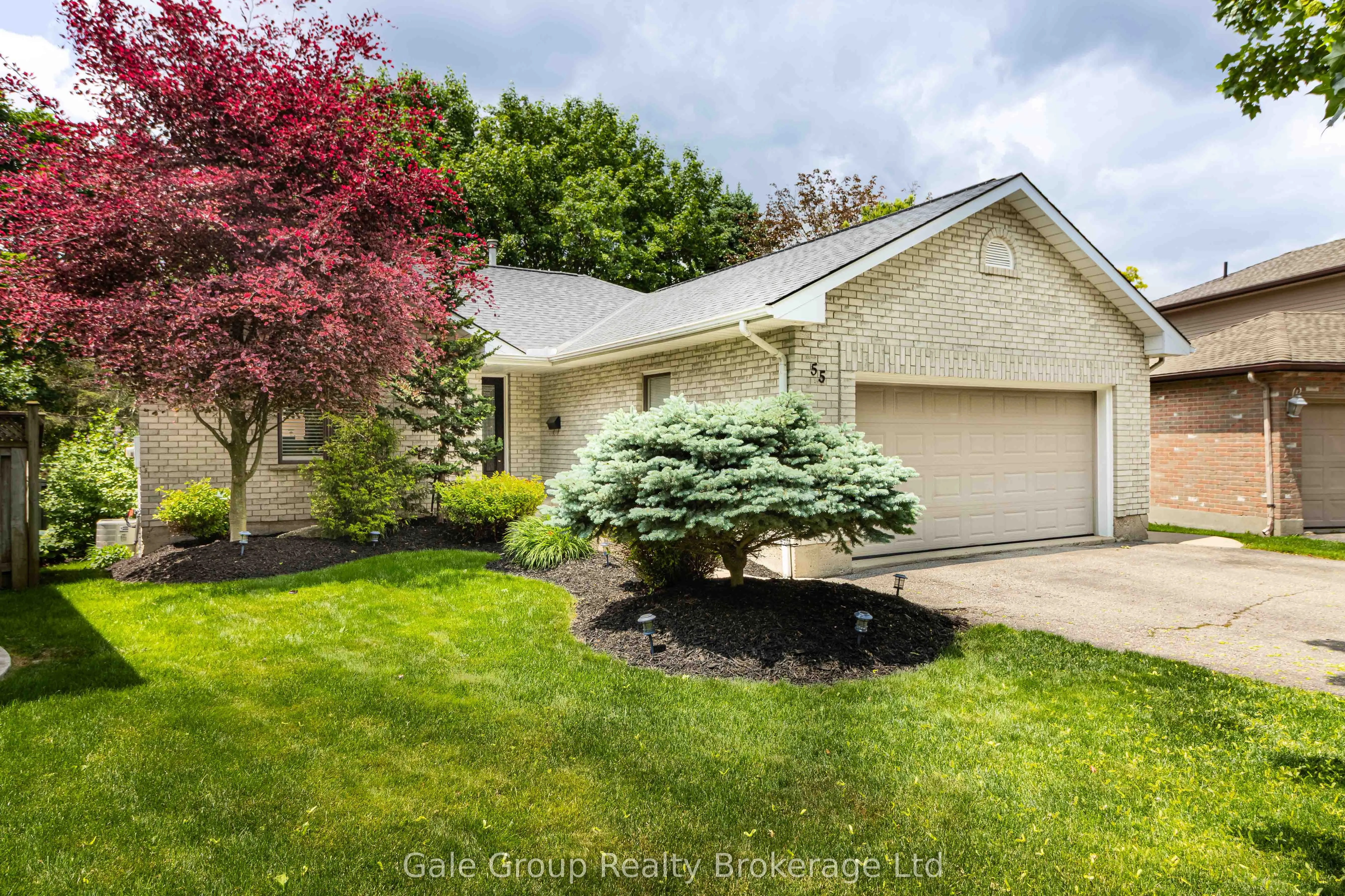 55 Sioux Crescent