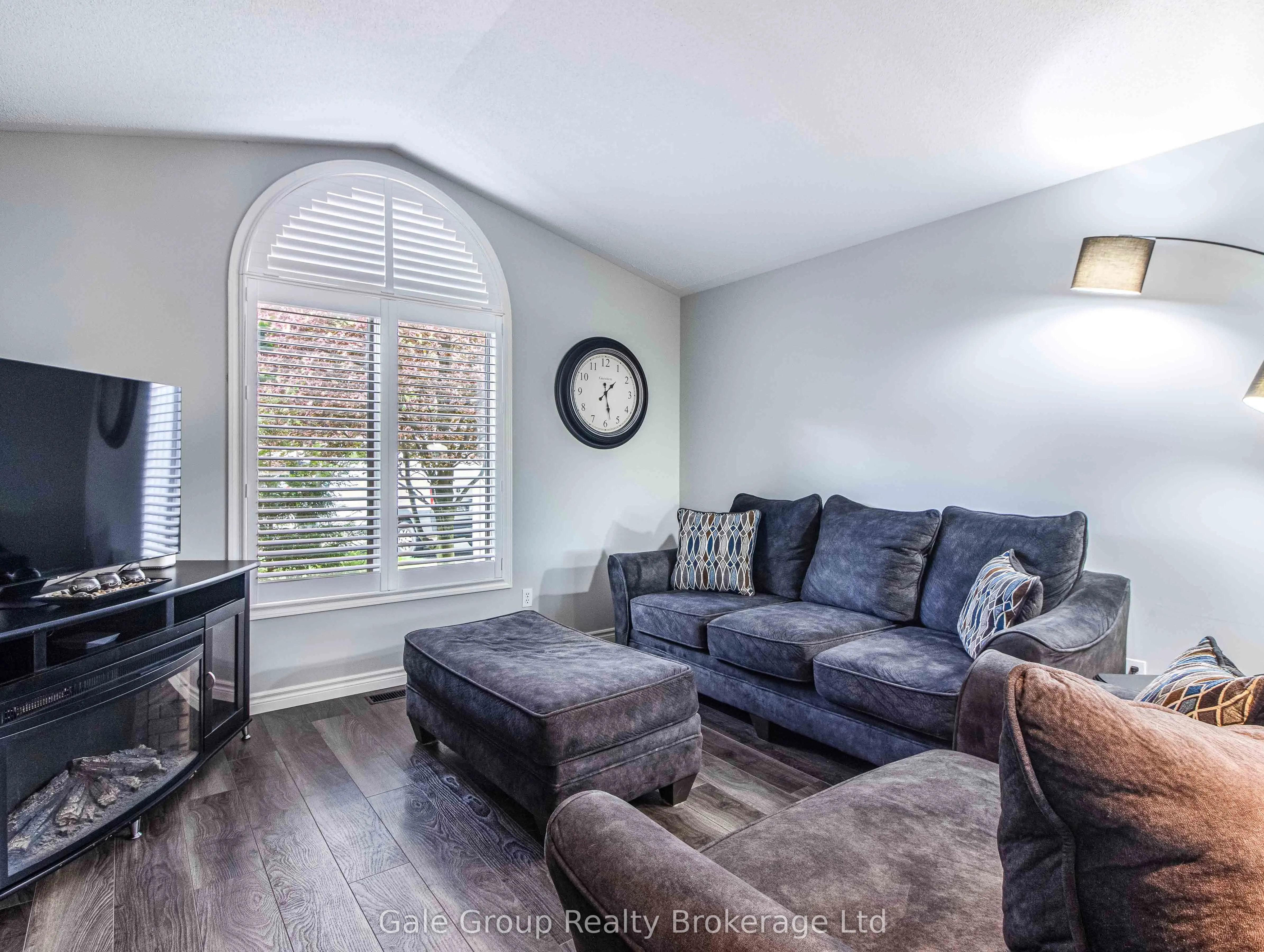 55 Sioux Crescent