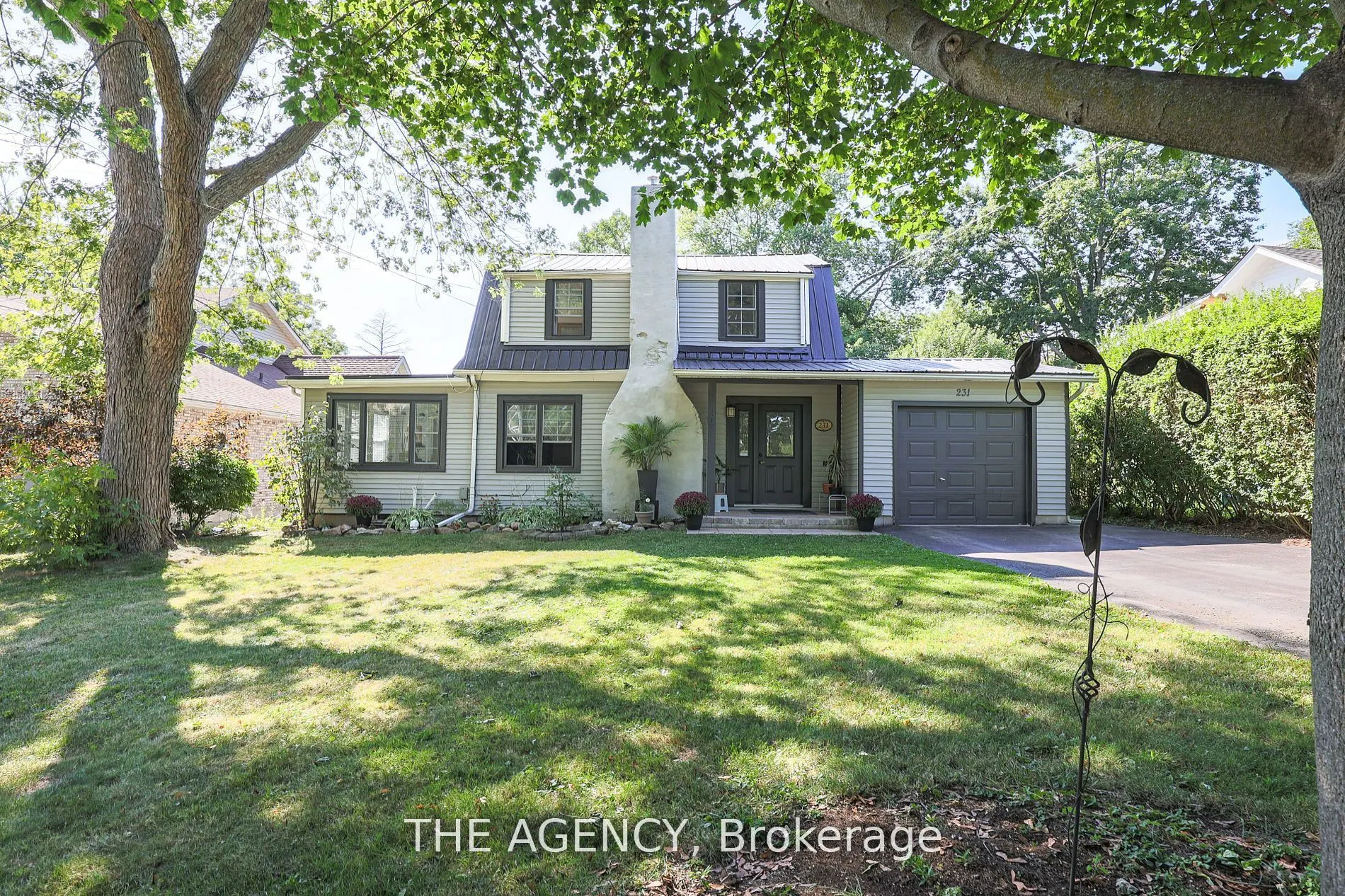 231 Prospect Point Road S