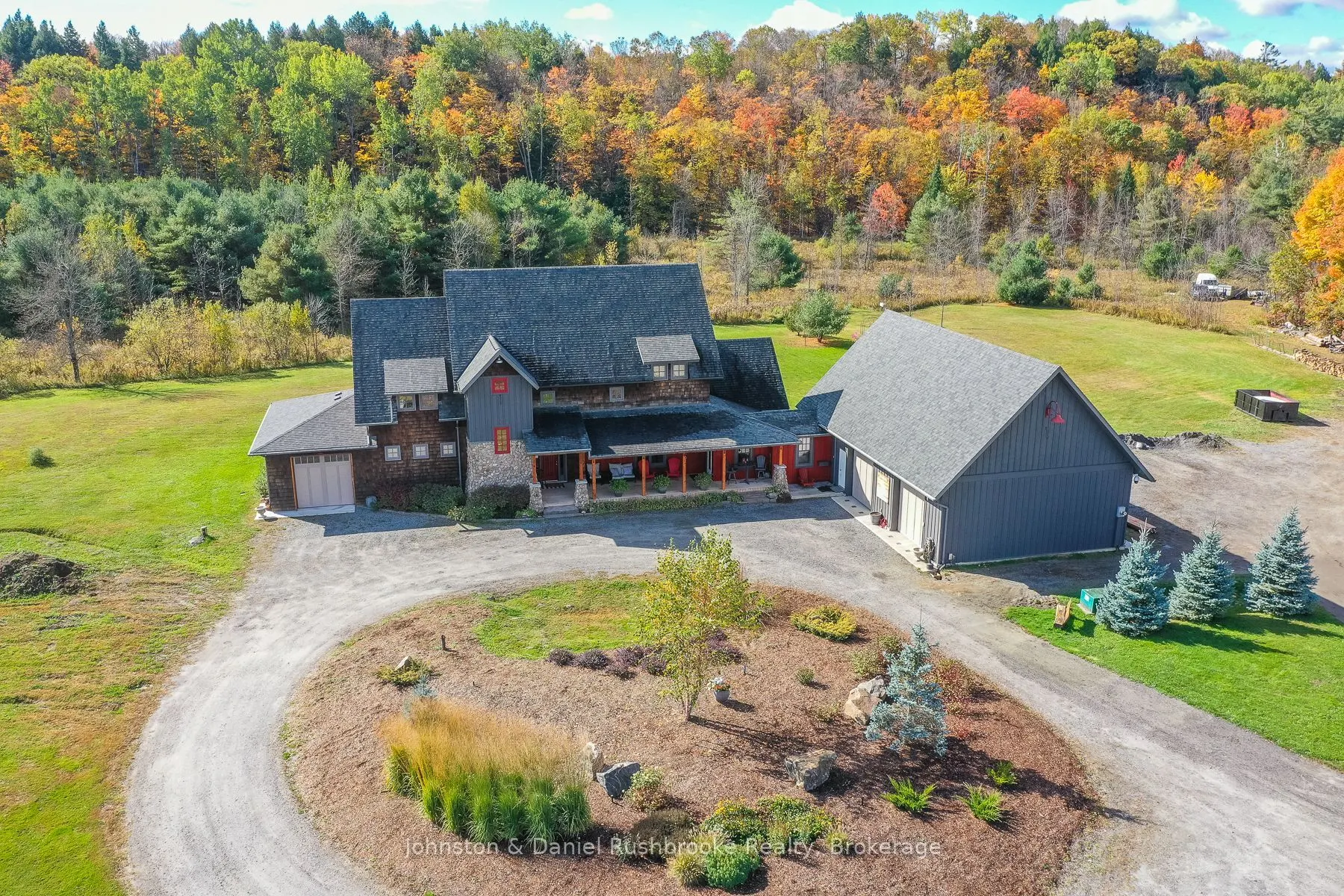 1422 Muskoka Rd 118 Road W