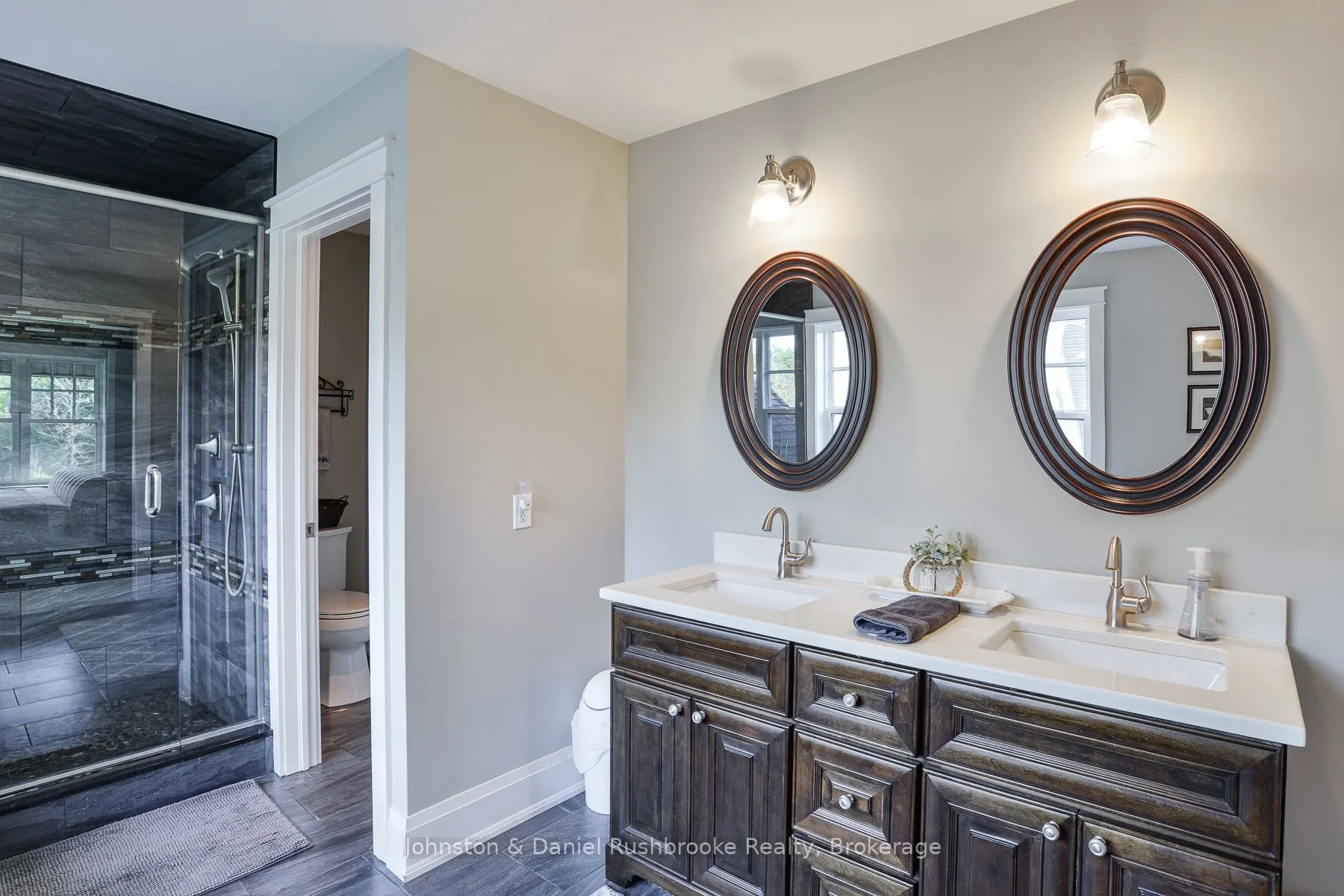 1422 Muskoka Rd 118 Road W