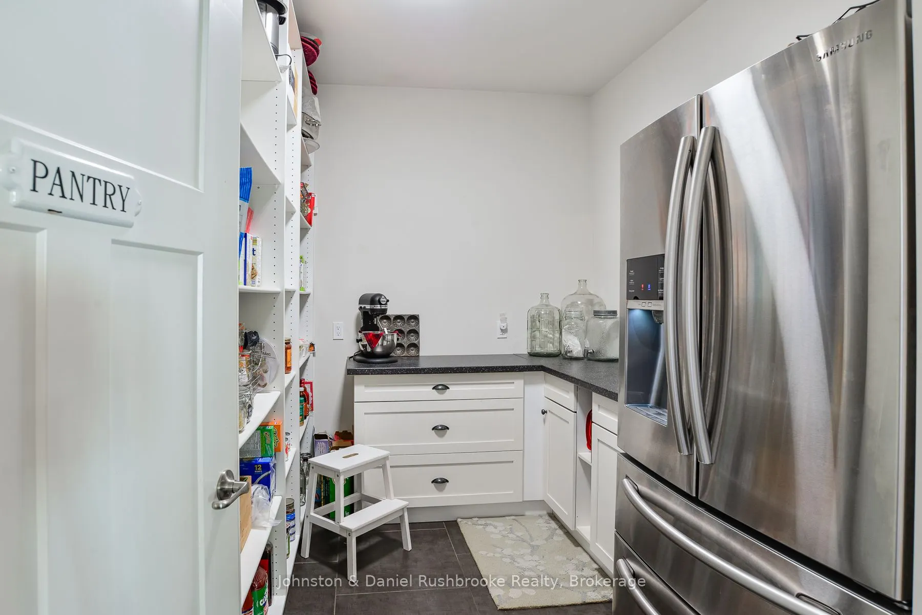 1422 Muskoka Rd 118 Road W