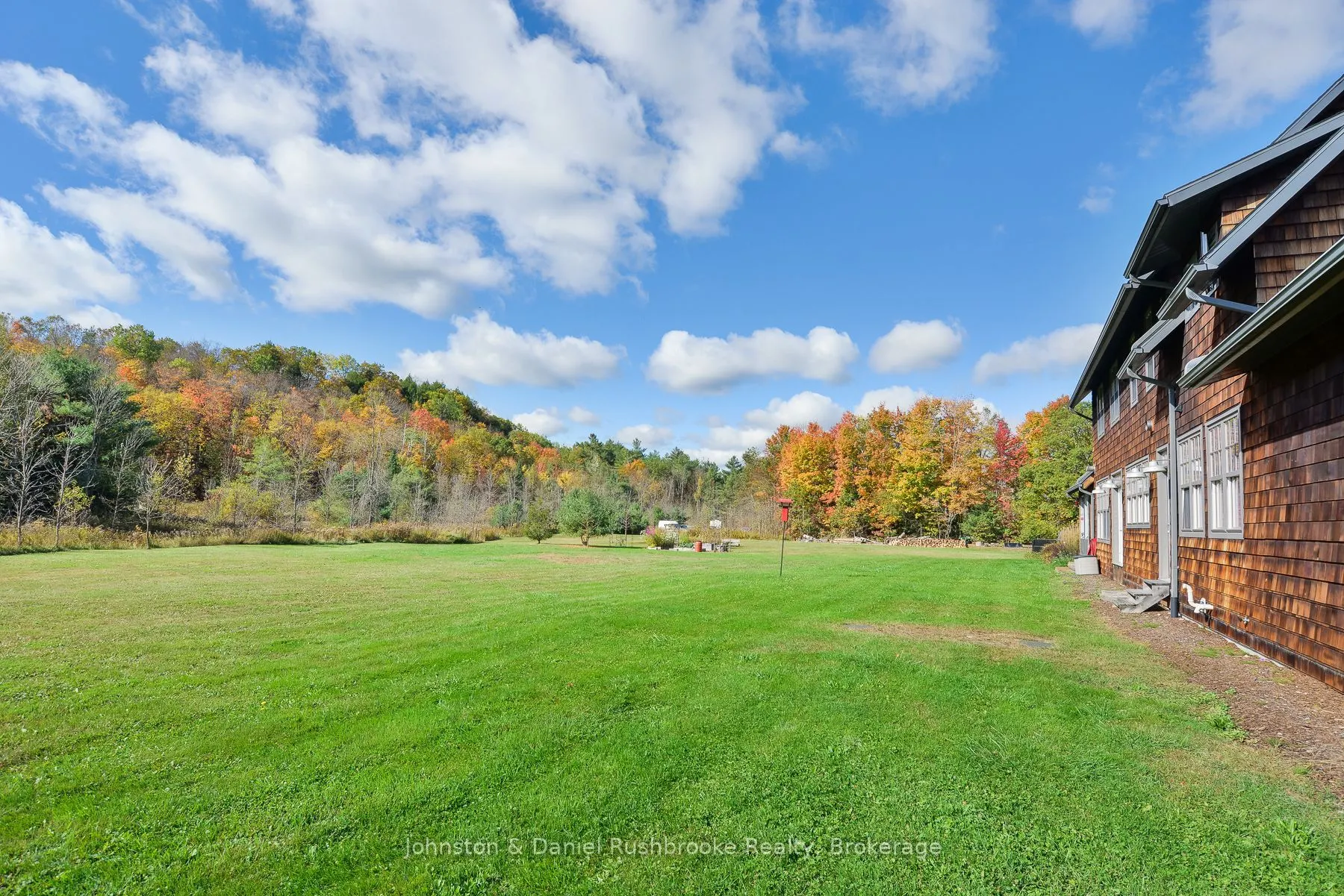1422 Muskoka Rd 118 Road W