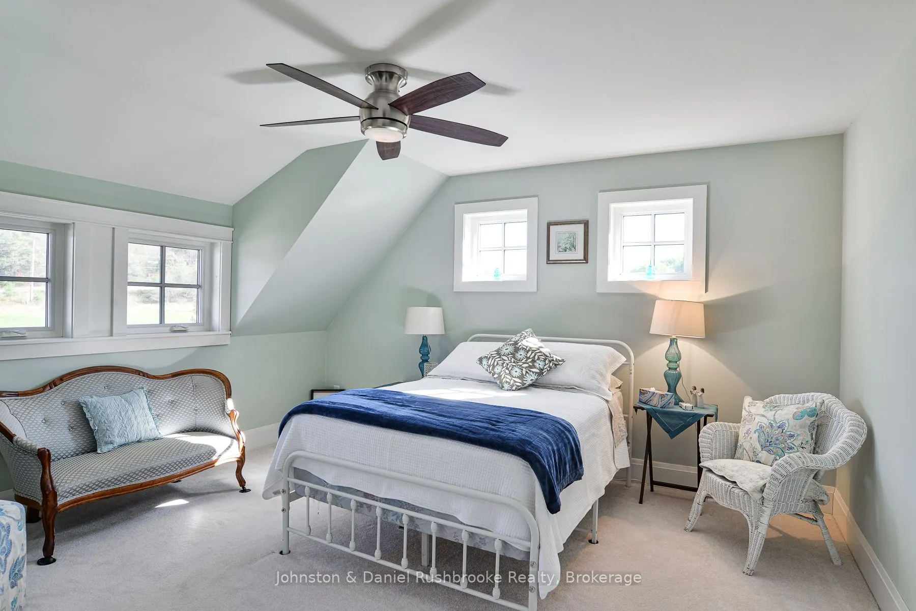 1422 Muskoka Rd 118 Road W