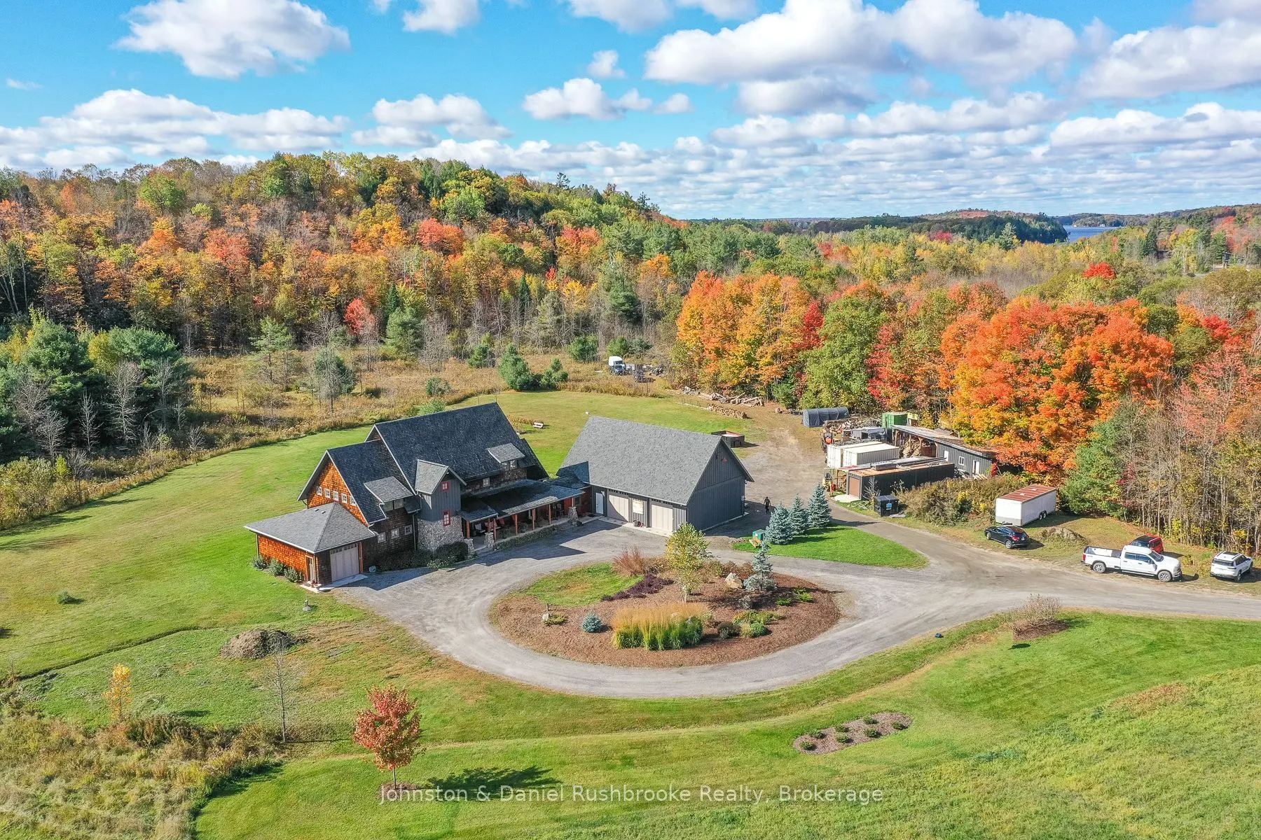1422 Muskoka Rd 118 Road W