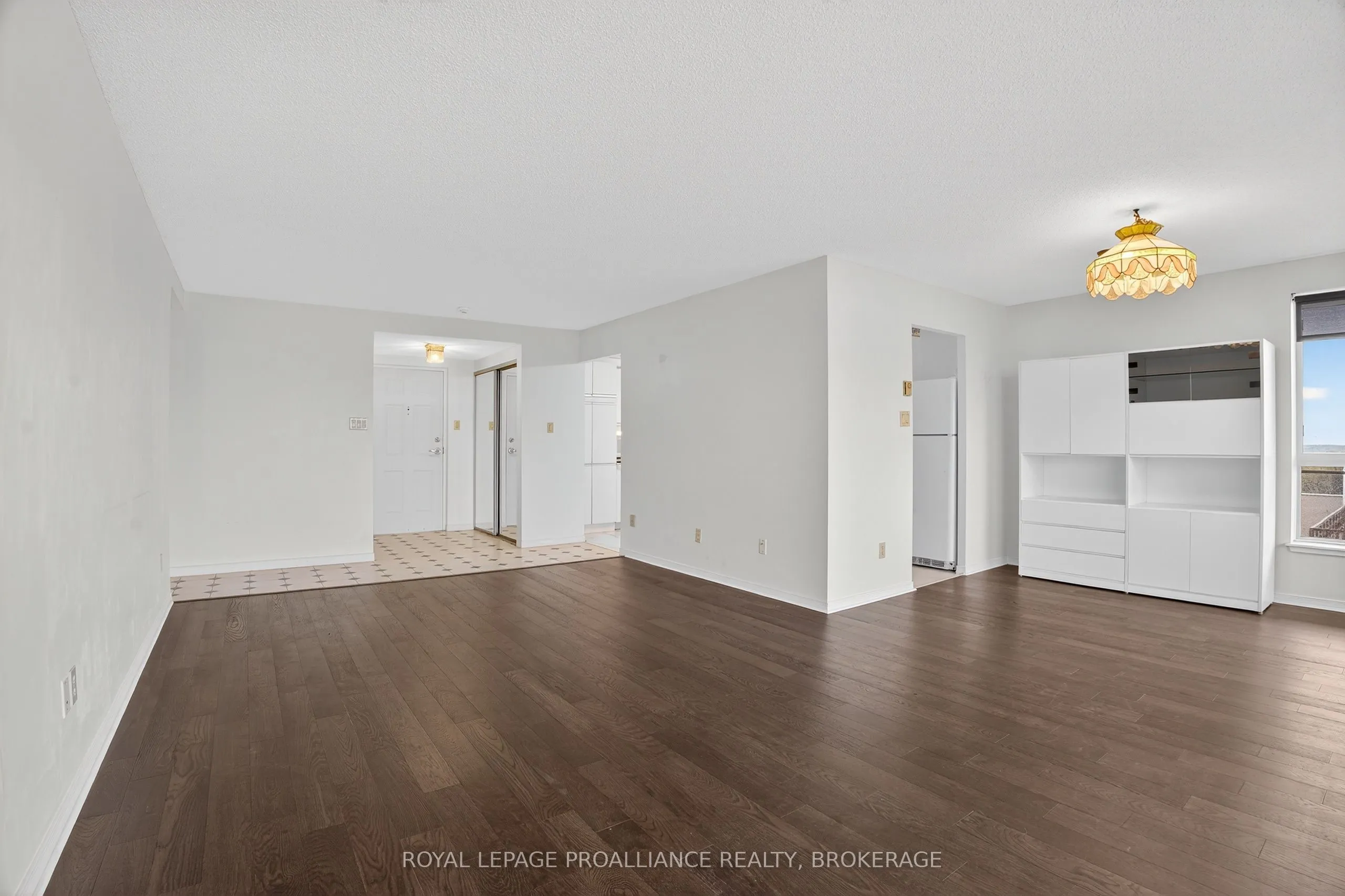 257 Bath Road, #1006