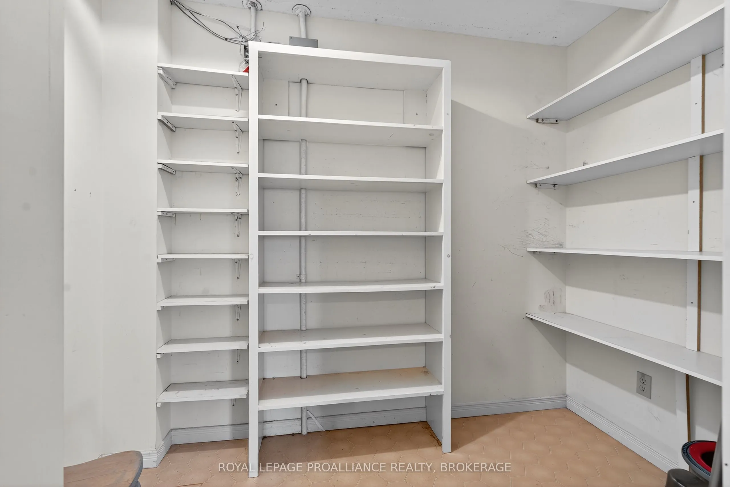 257 Bath Road, #1006