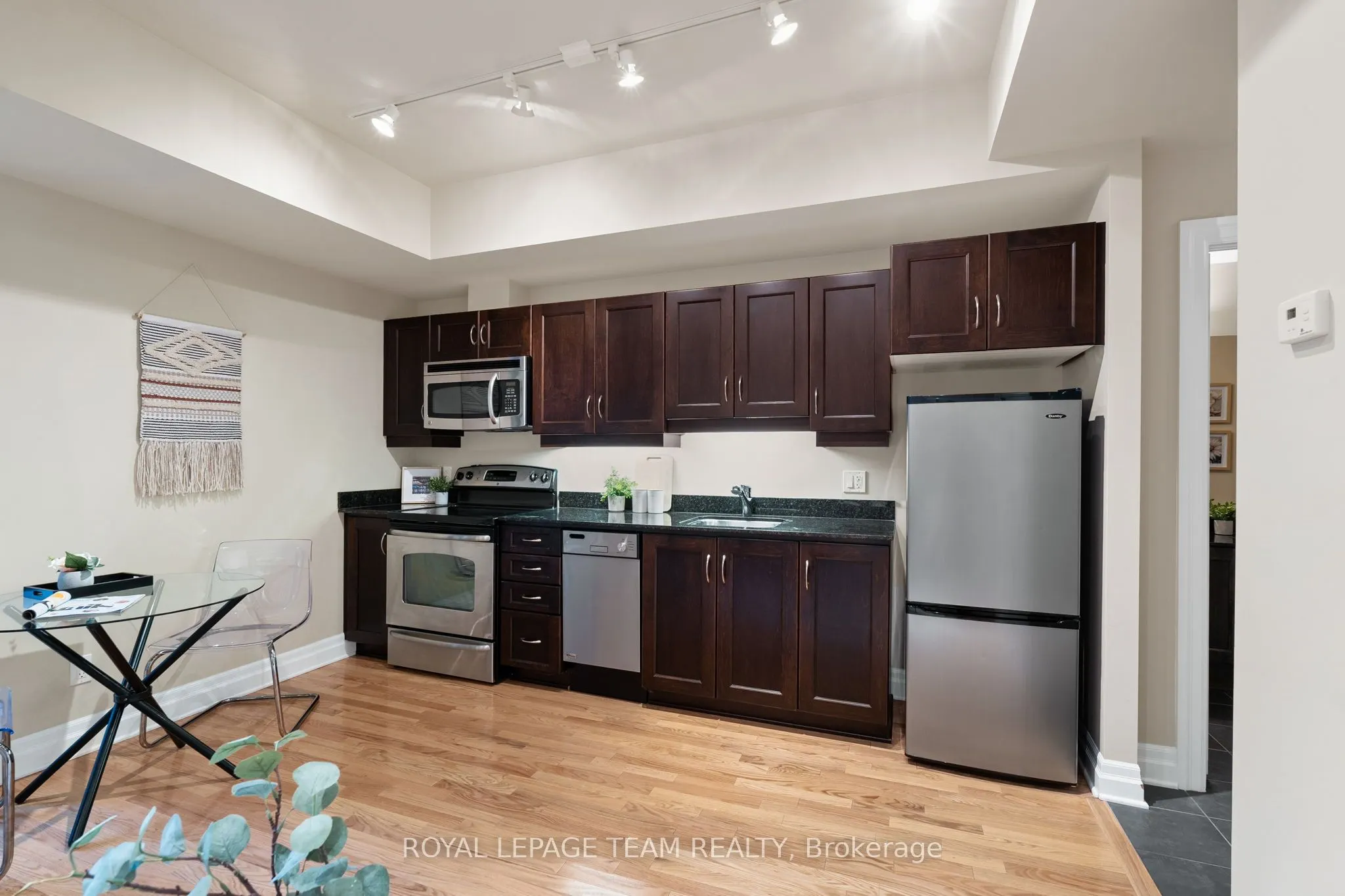 245 Kent Street, #407