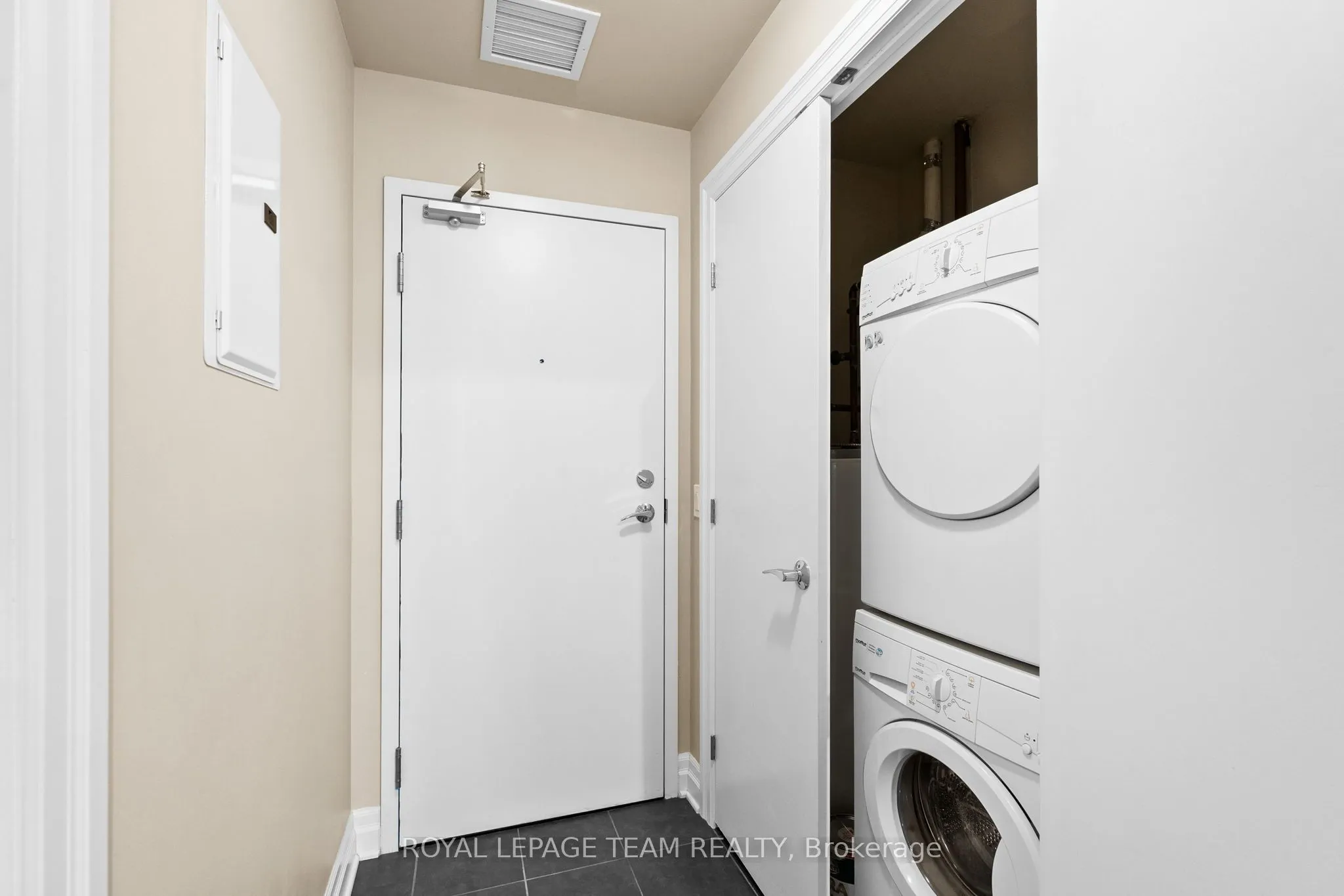 245 Kent Street, #407