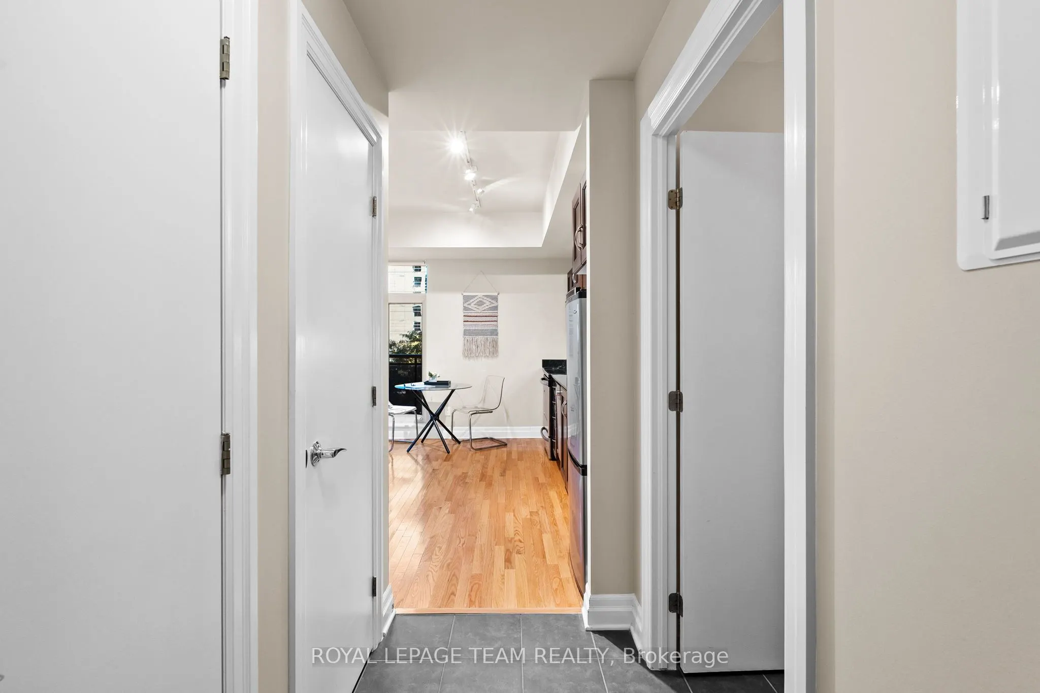 245 Kent Street, #407